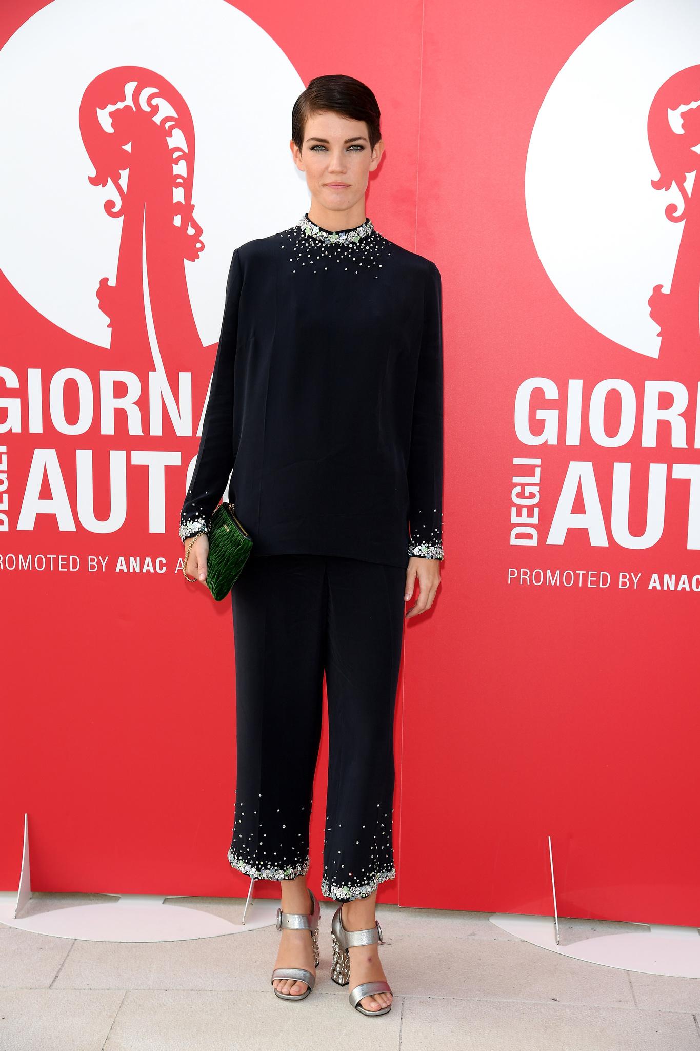 actor Celia Rowlson-Hall large photo