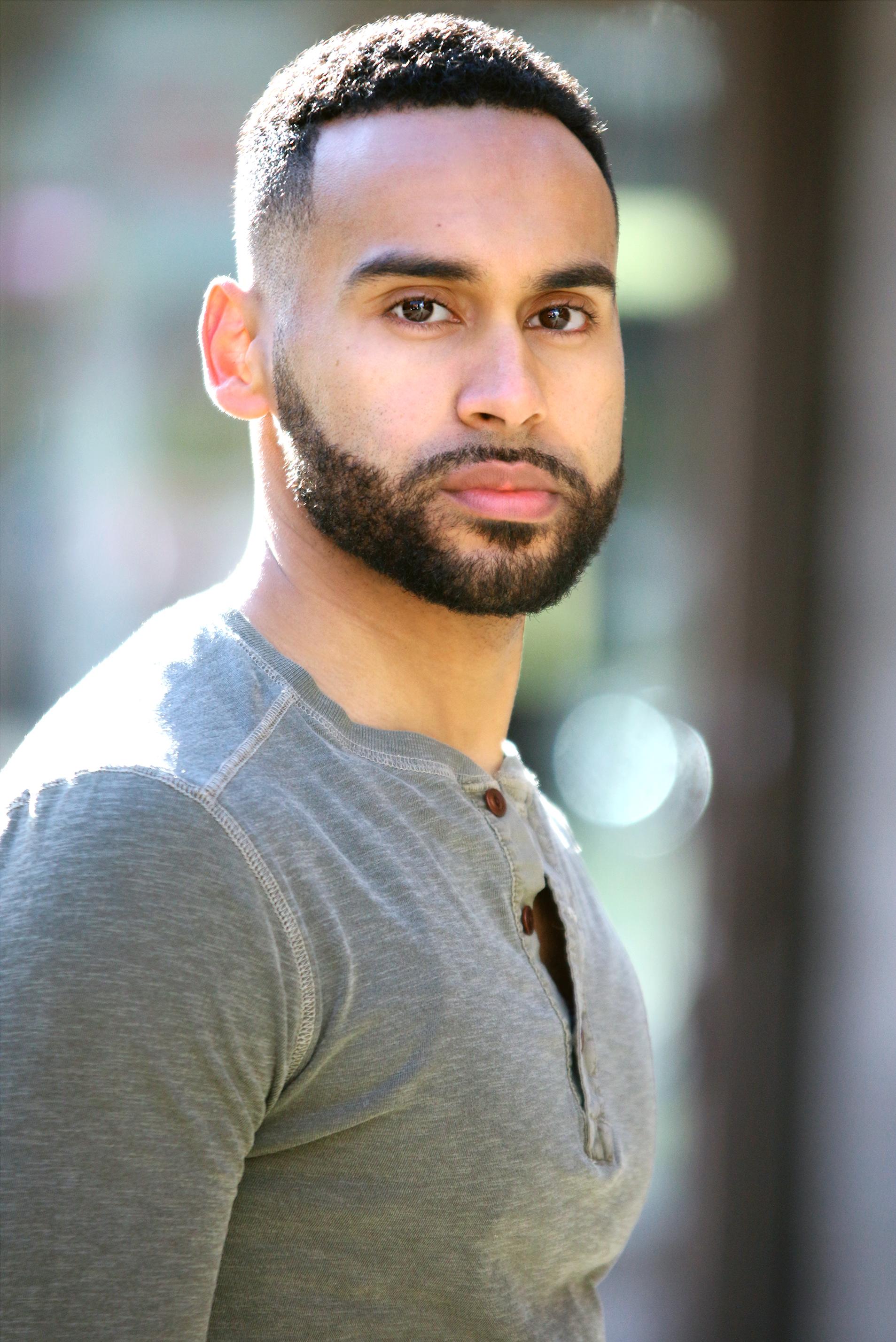 actor Alexander Manuel large photo