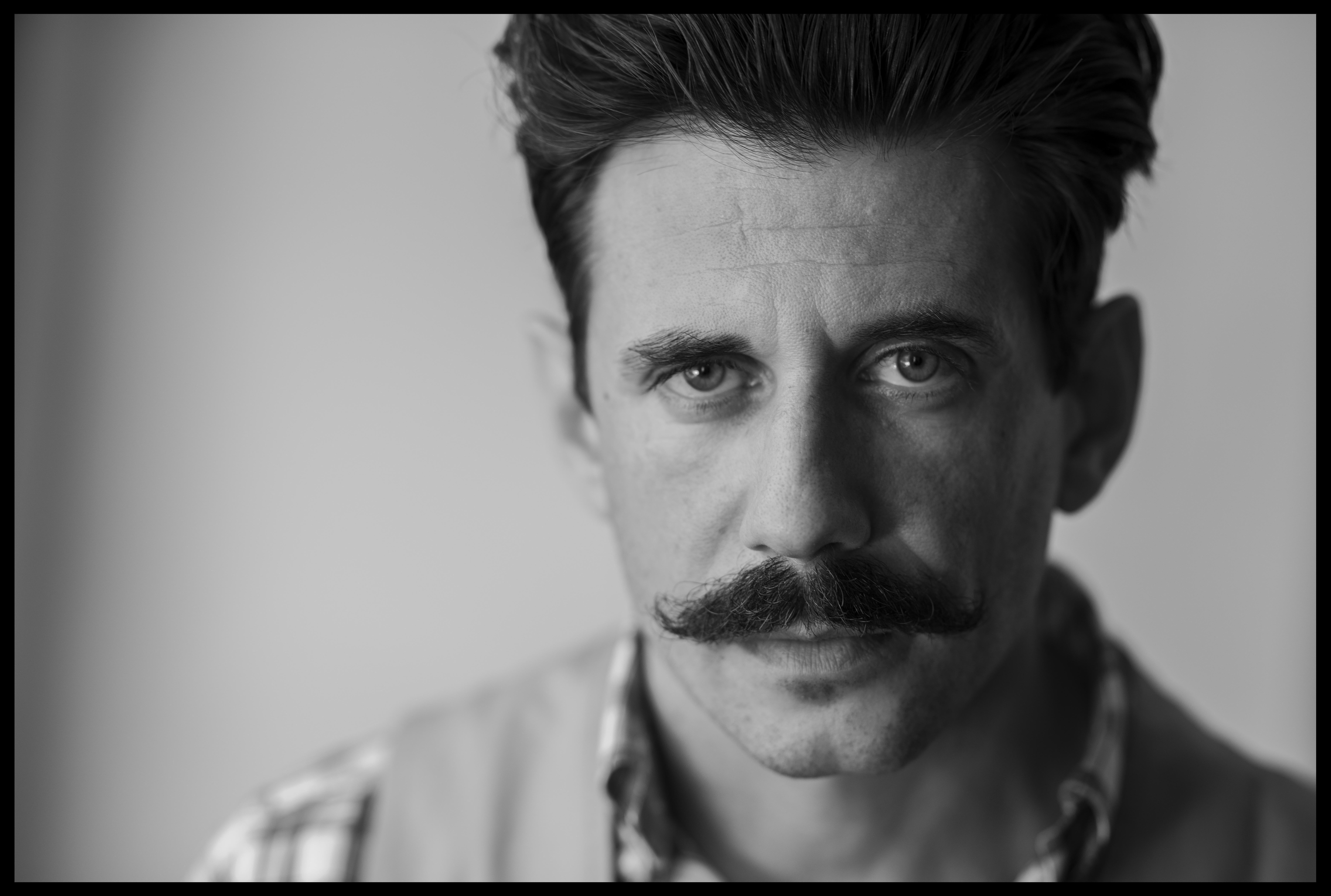 actor Alban Ukaj large photo