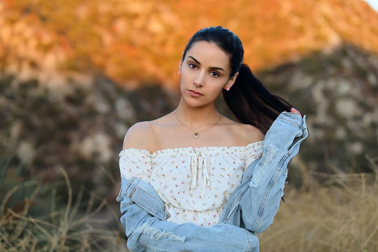 actor Bel Arrow large photo