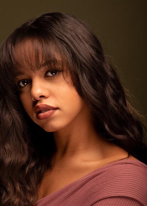 actor Bree Winslow large photo