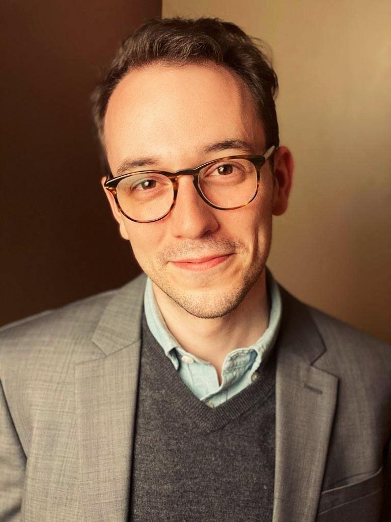 actor Alex Rafala large photo