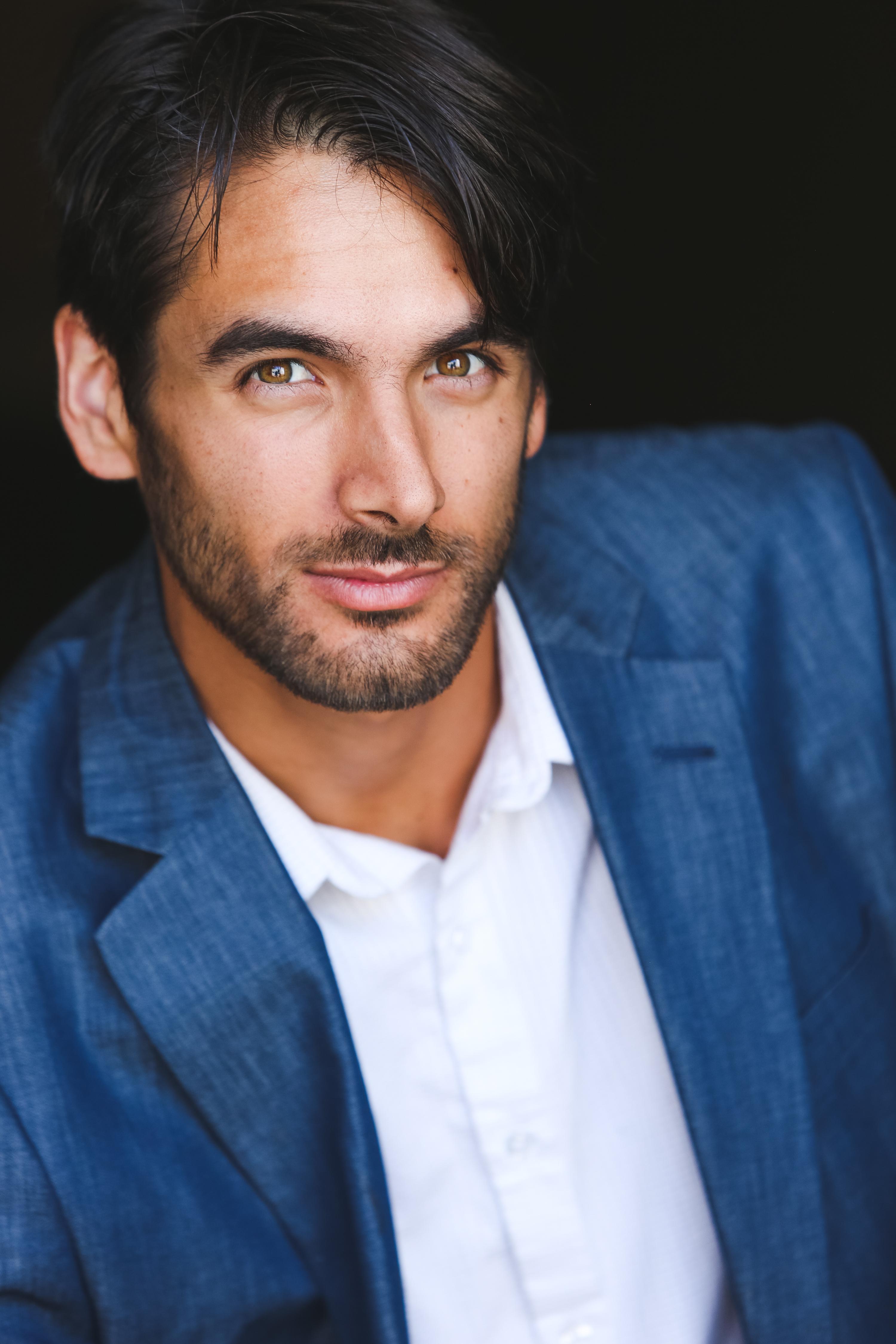 actor Zach Beckman large photo