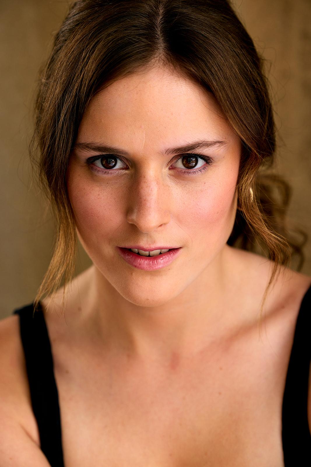 actor Ashlee Juergens large photo