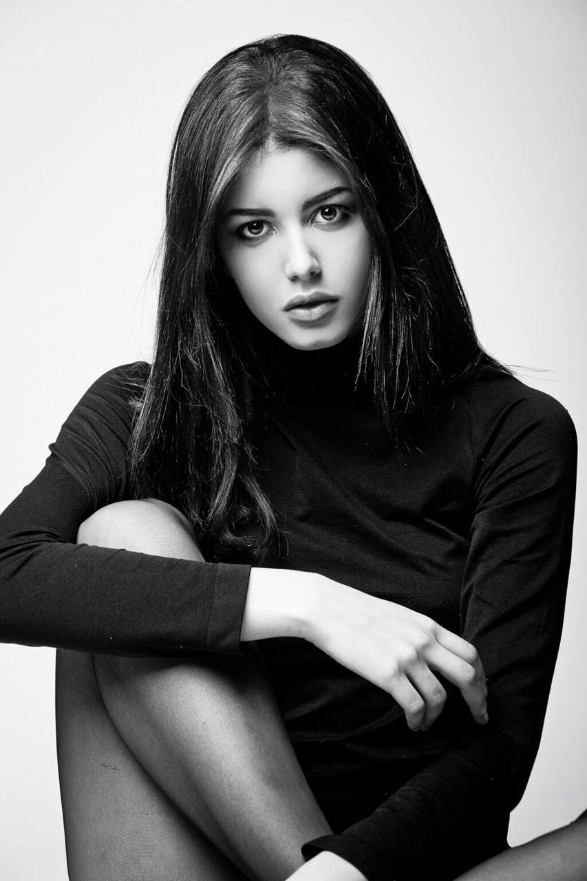 actor Luana Cavalcante large photo