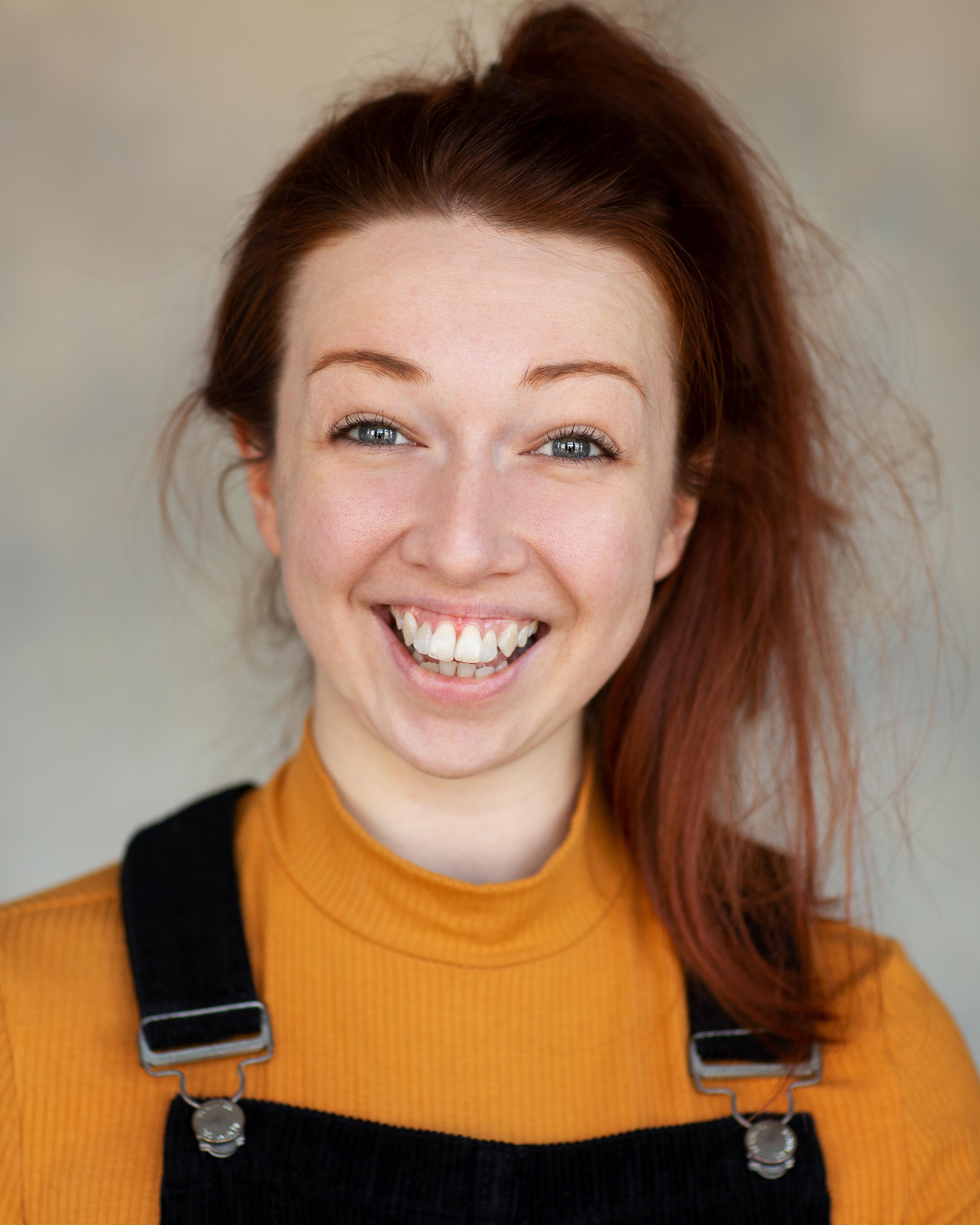 actor Alexandra Lewis large photo