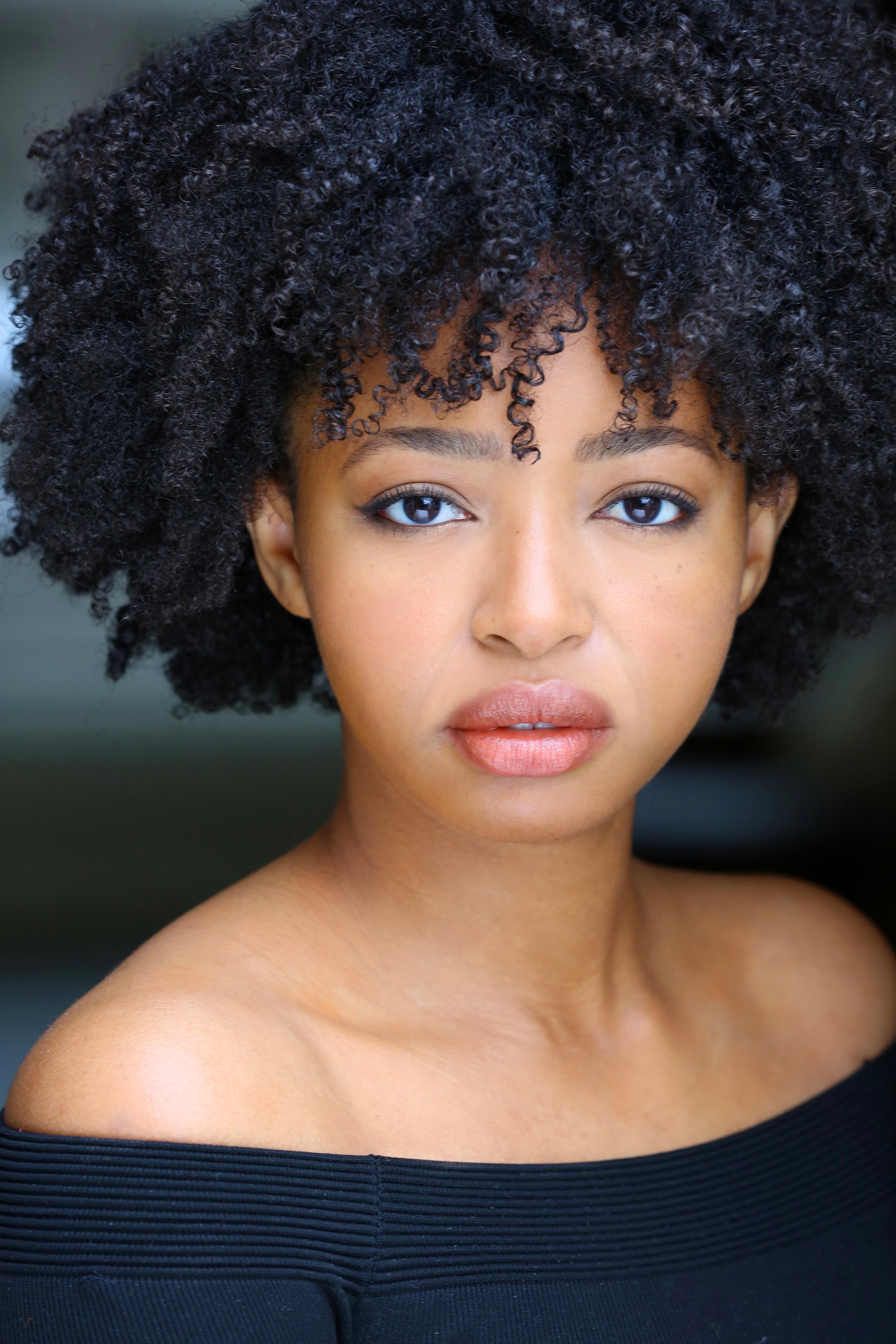 actor Julyza Commodore large photo