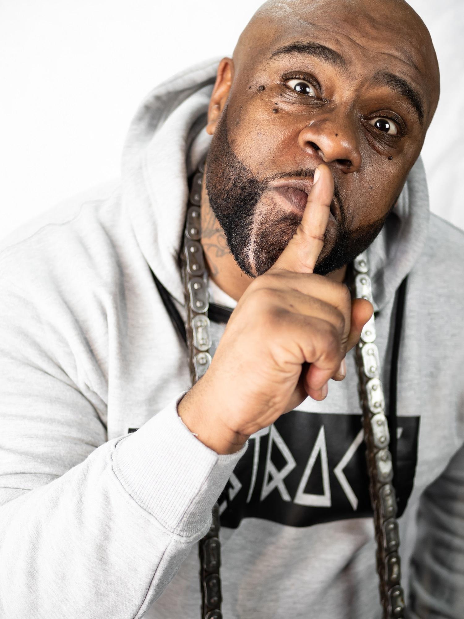 actor Vito Tisdale large photo