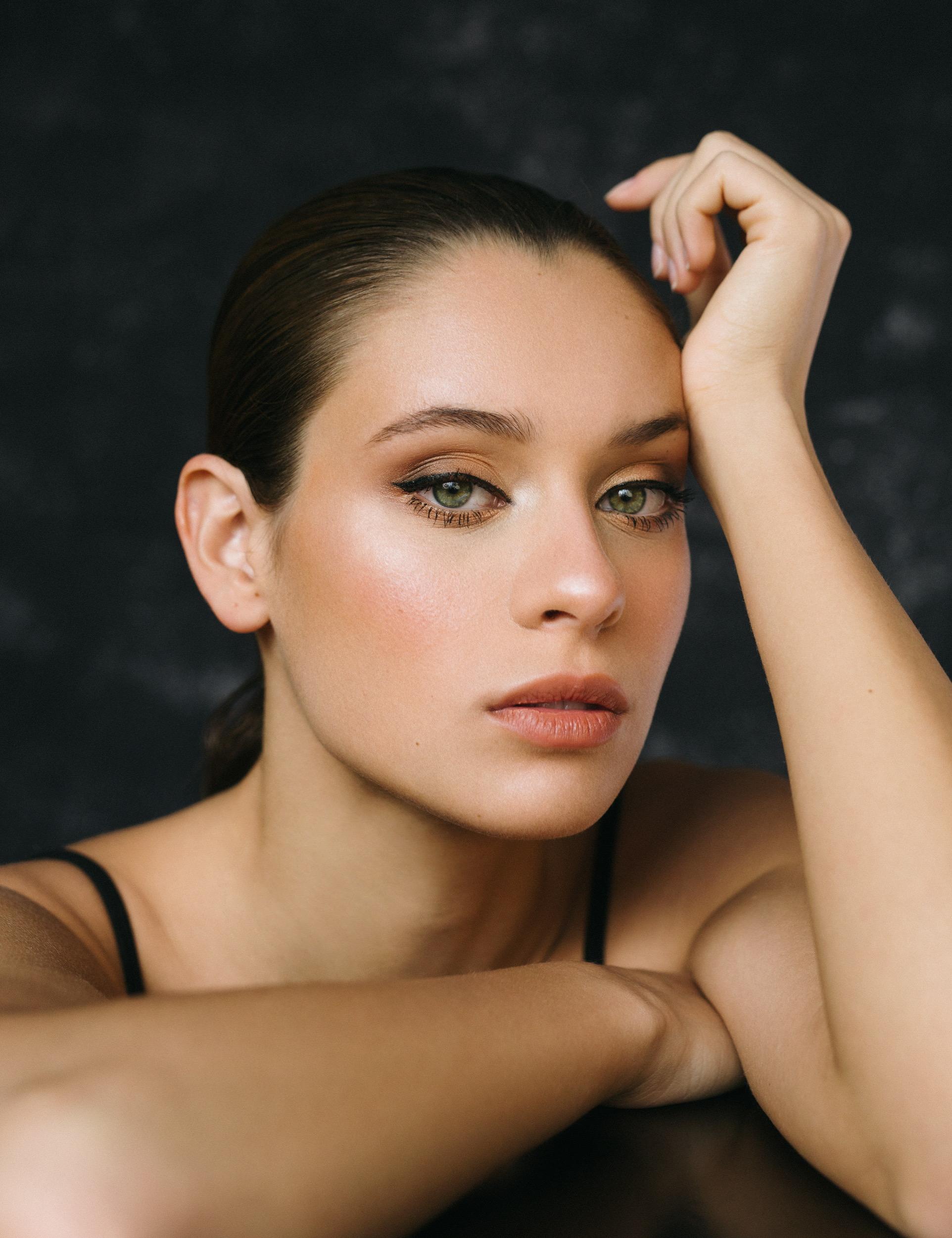 actor Daniela Melchior large photo