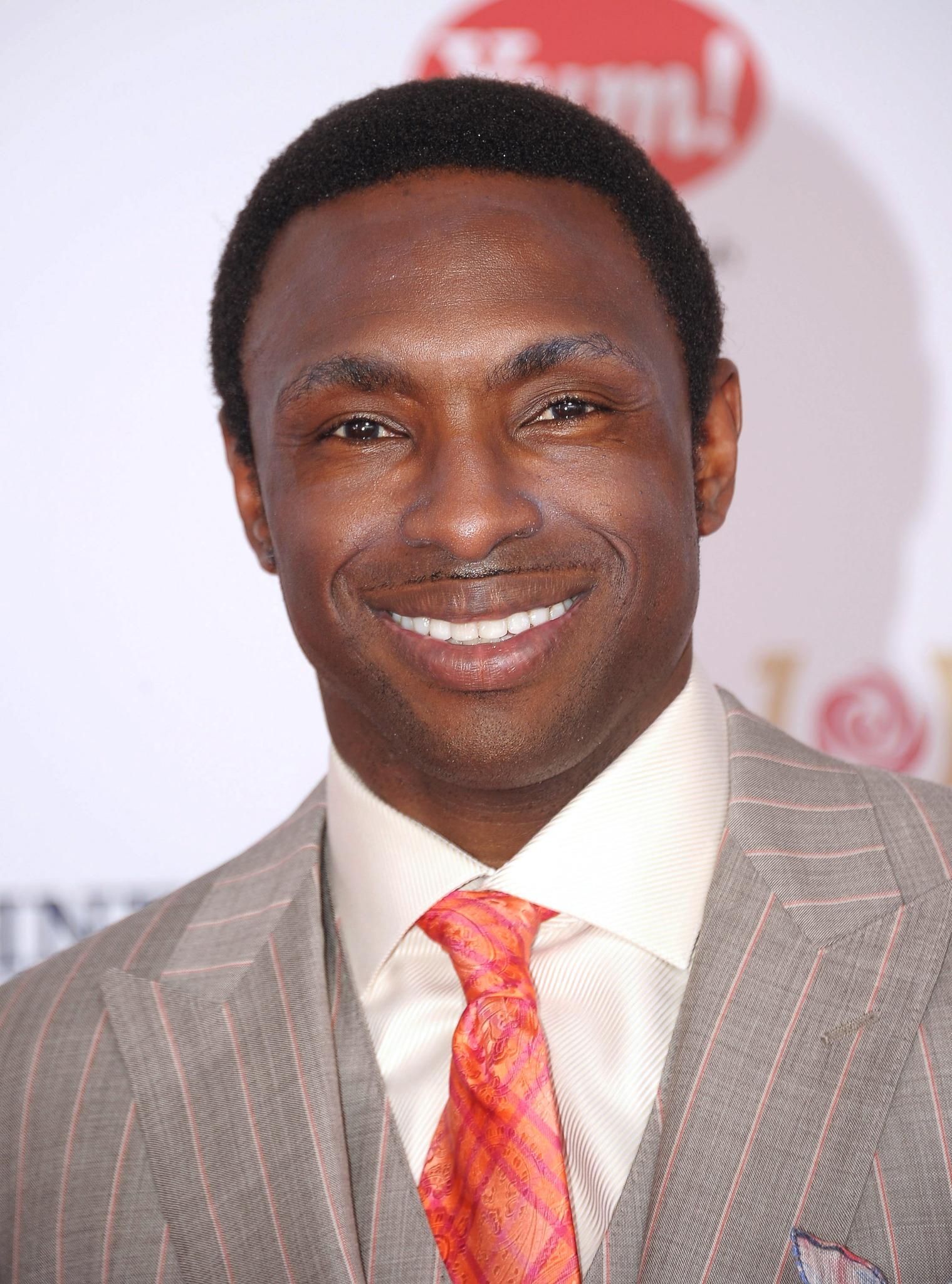 actor Avery Johnson large photo