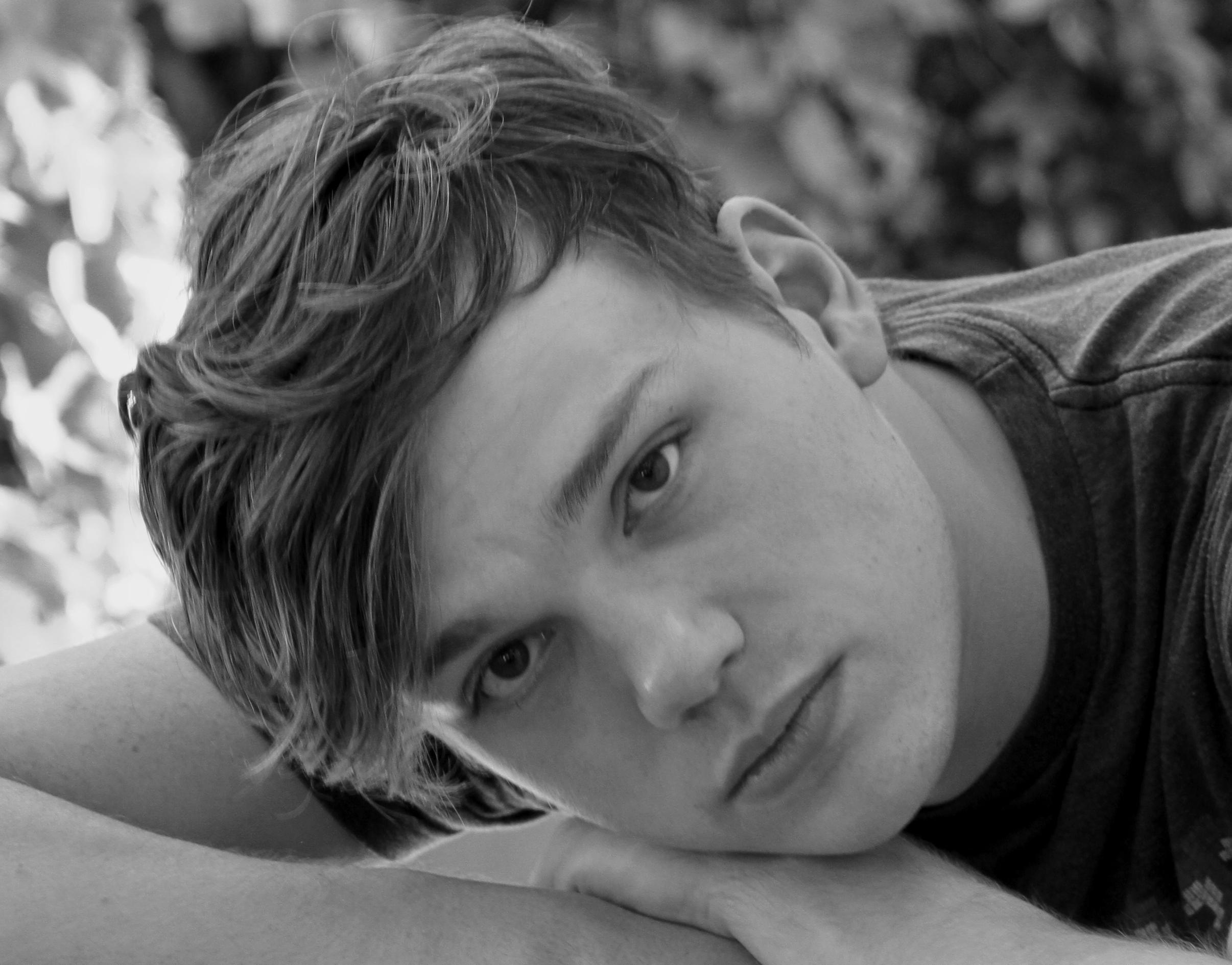 actor John Garrett Mahlmeister large photo