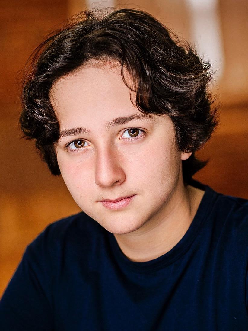 actor Devan Cohen large photo