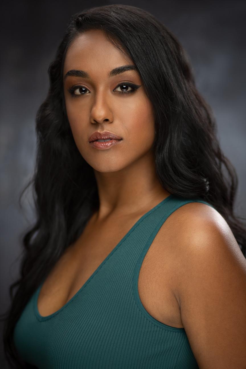 actor Nikki Chohan large photo