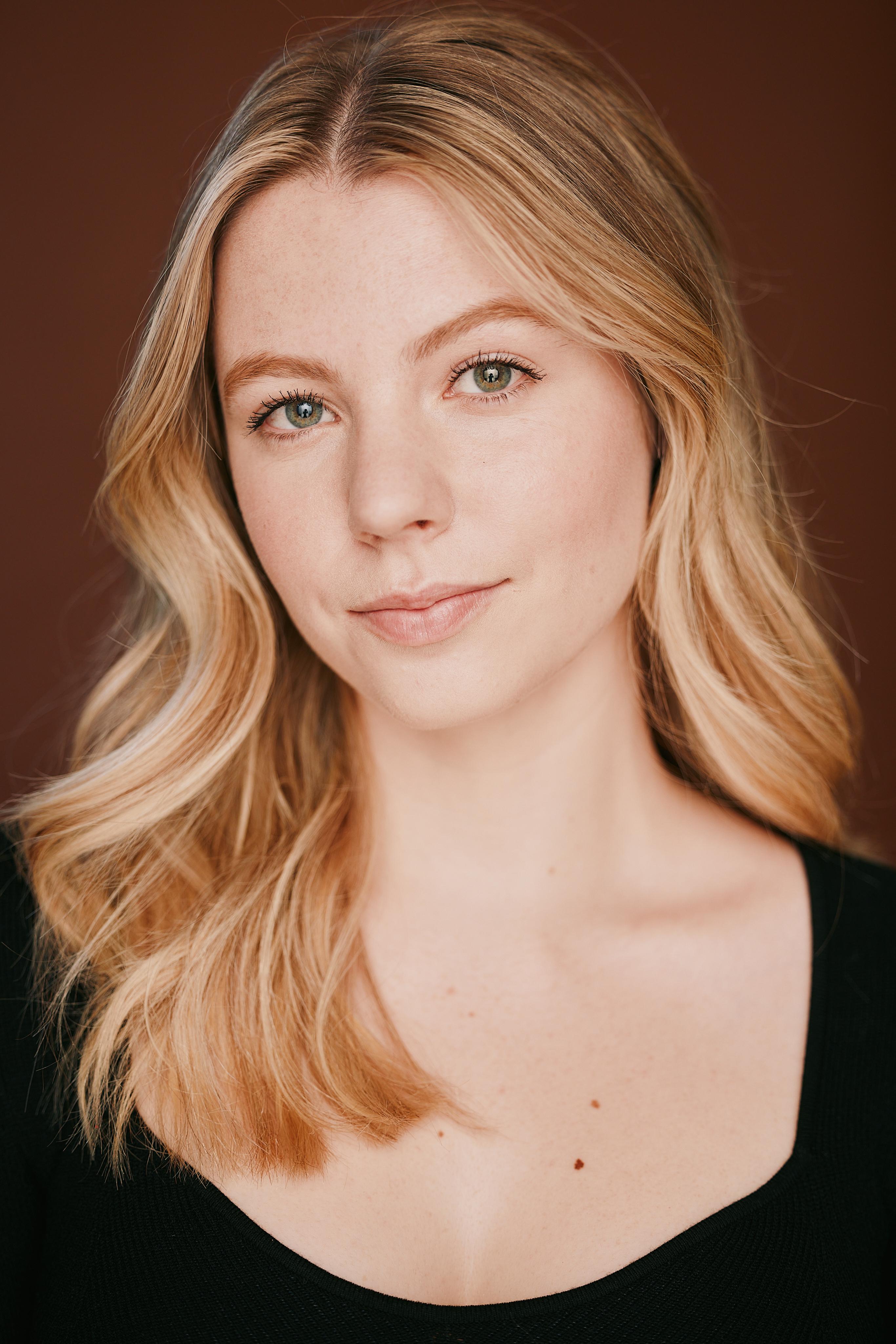 actor Maya Jenson large photo