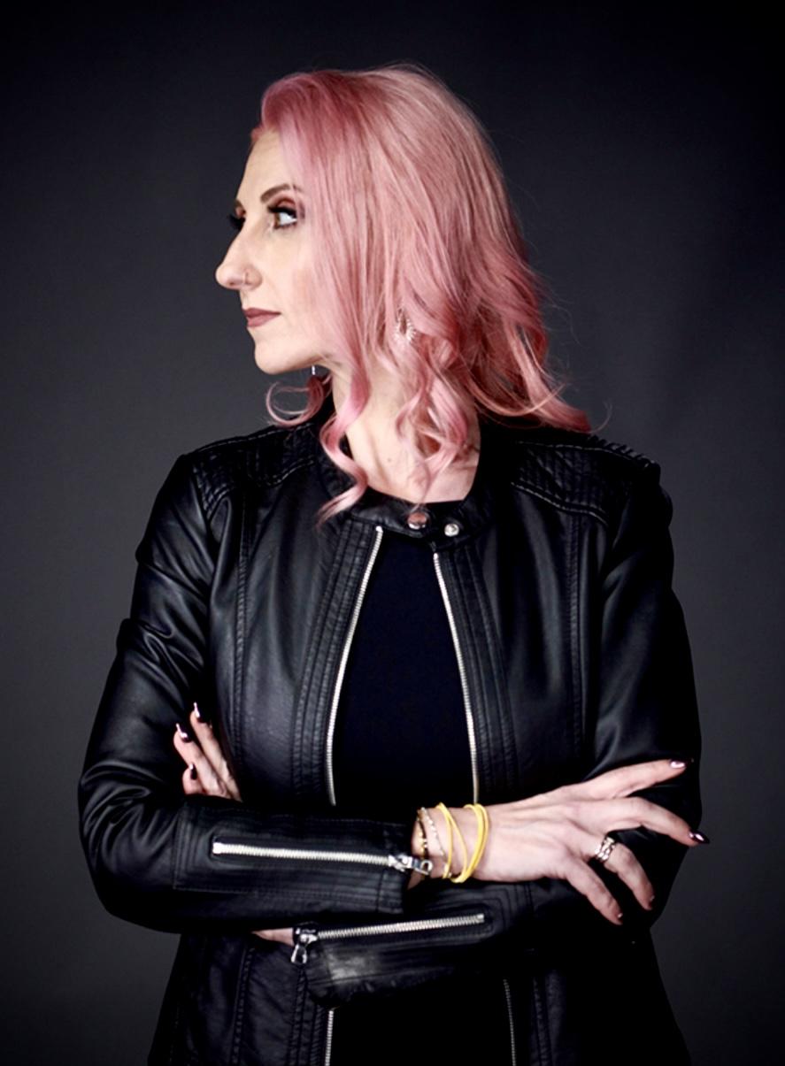 actor Alina Burroughs large photo