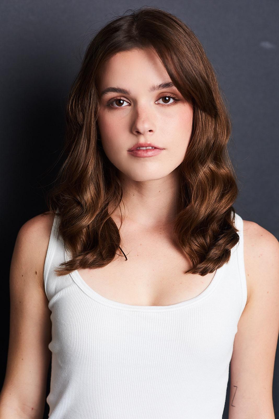 actor Madeline Grace Popovich large photo