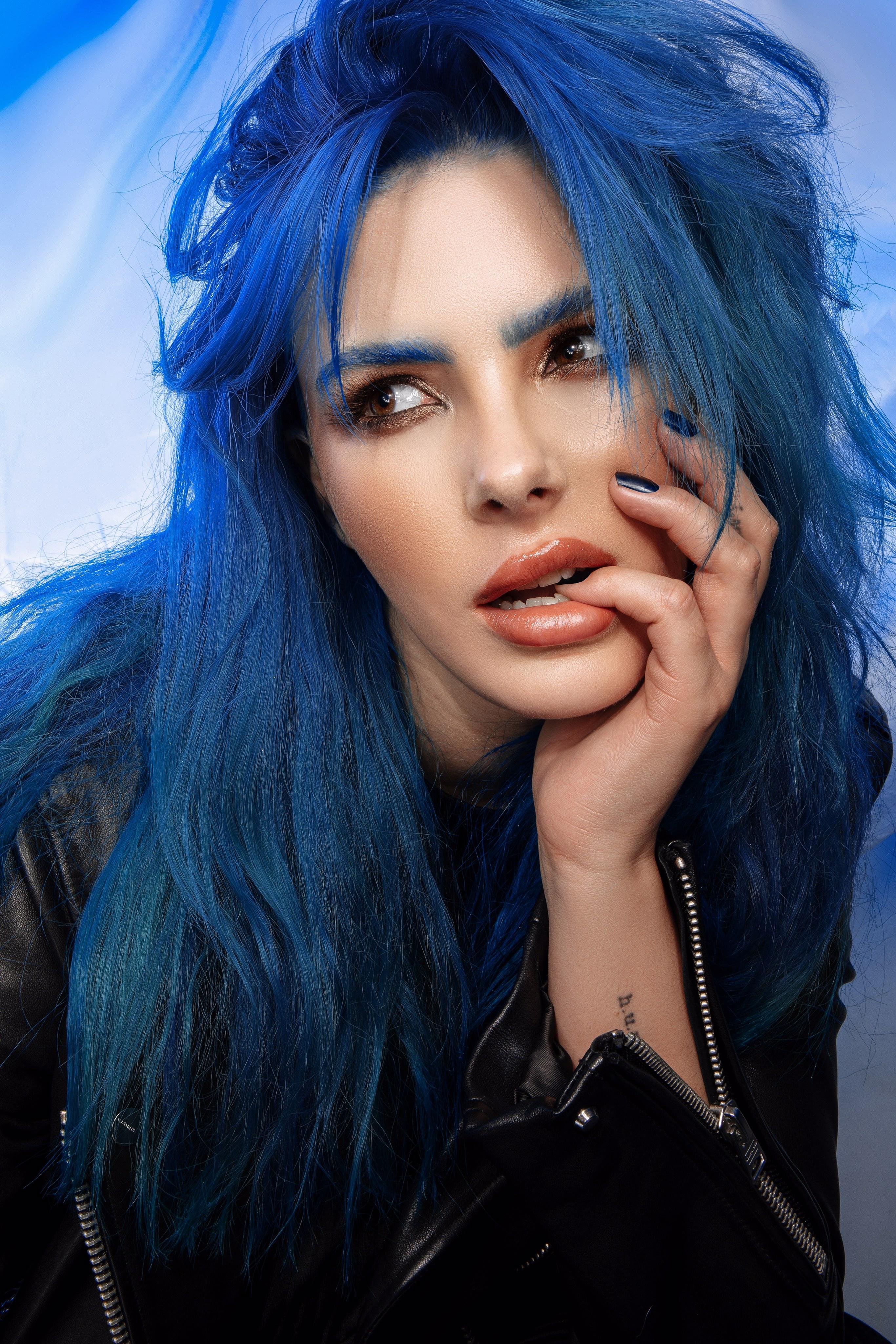 actor Courtney Paige Nelson large photo