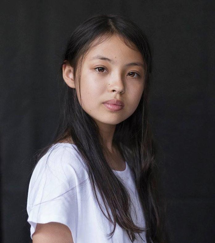 actor Eloise Joo large photo