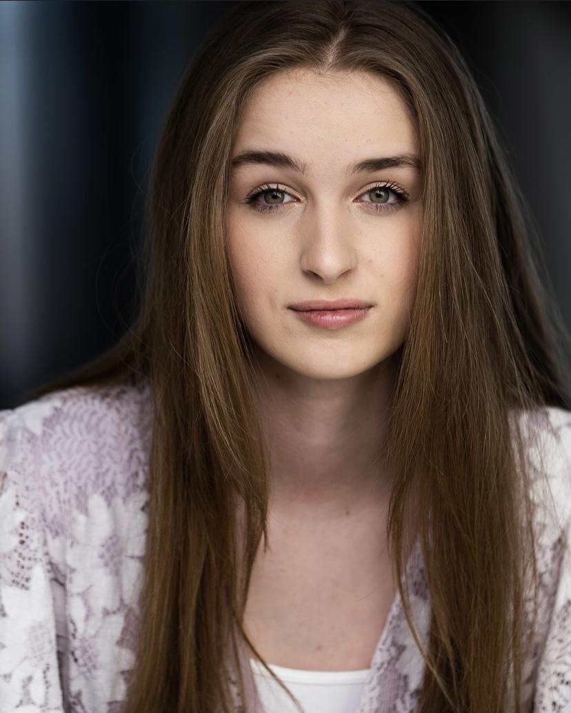 actor Isabella McCollough large photo