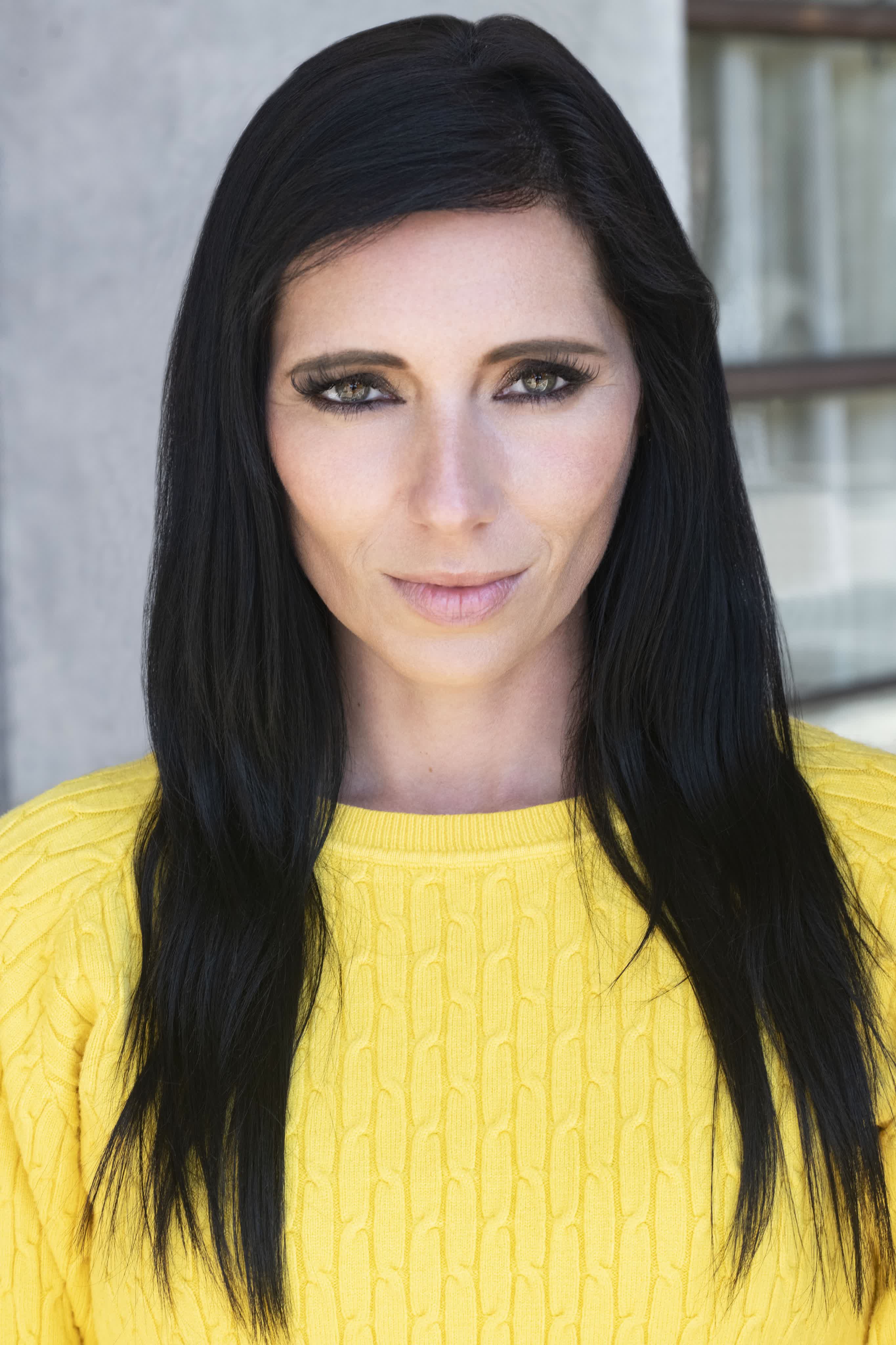 actor Heather Fraley large photo