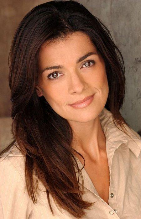 actor Catherine King large photo