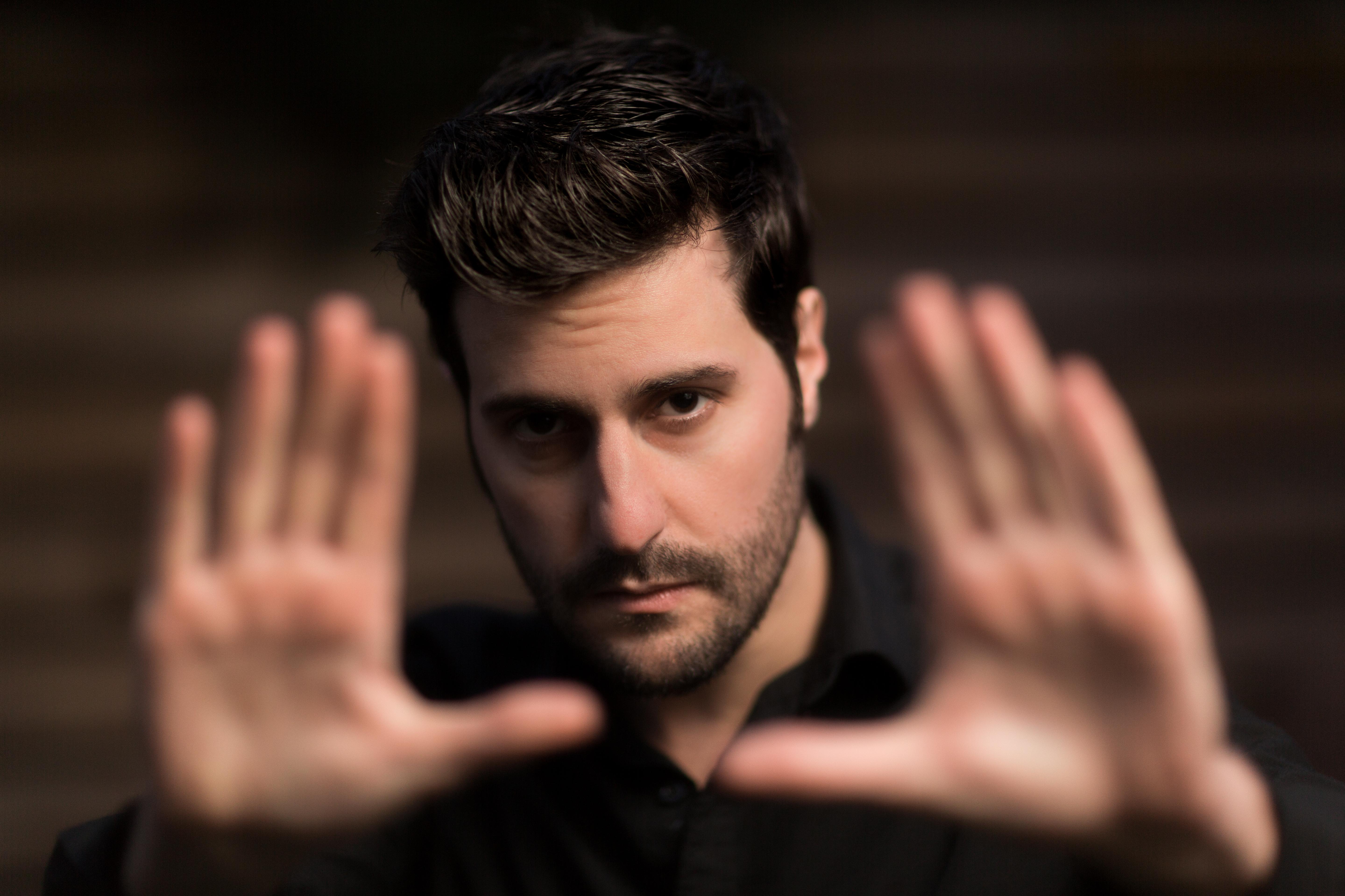 actor Kevin Losani large photo