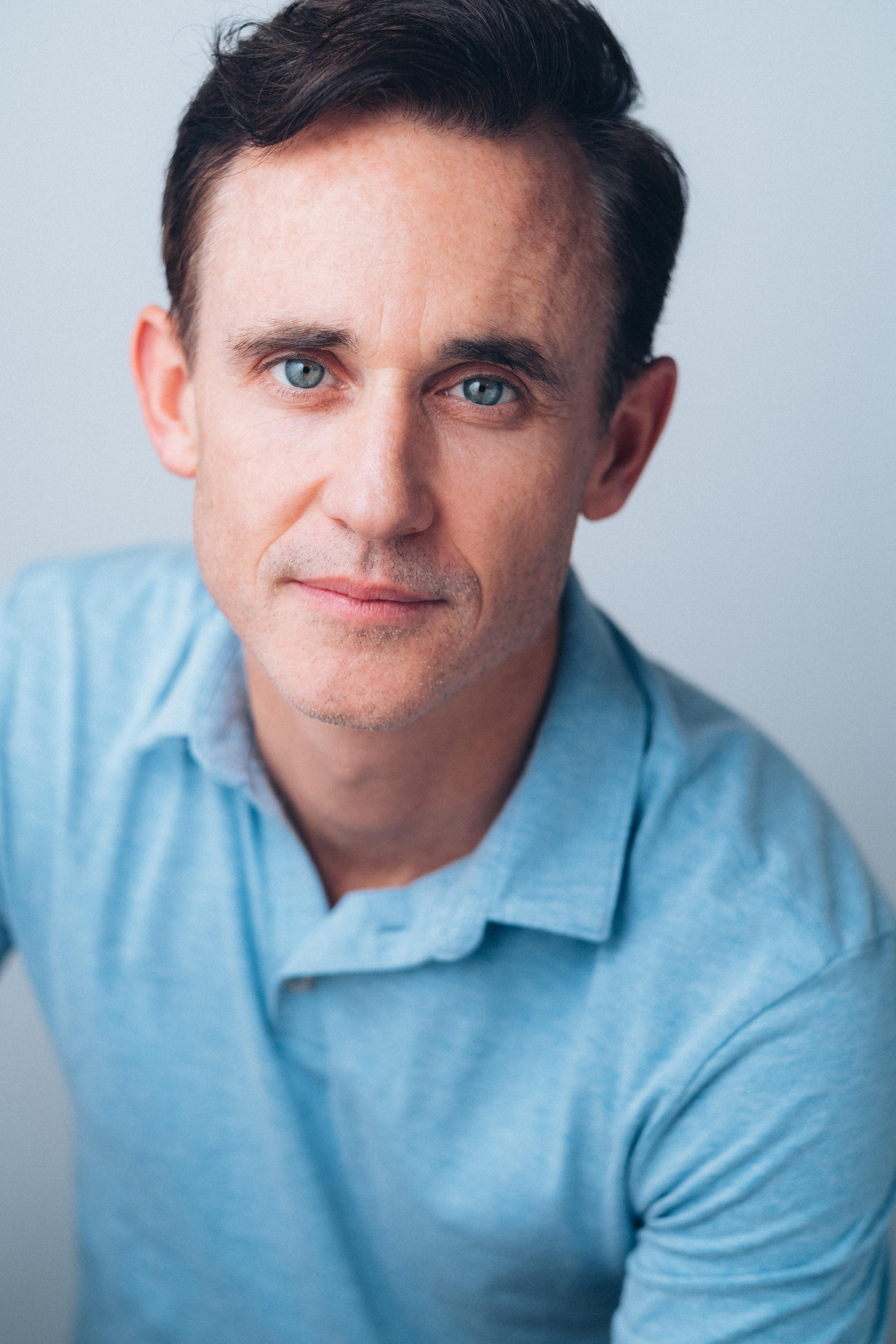 actor Cameron Sawyer large photo