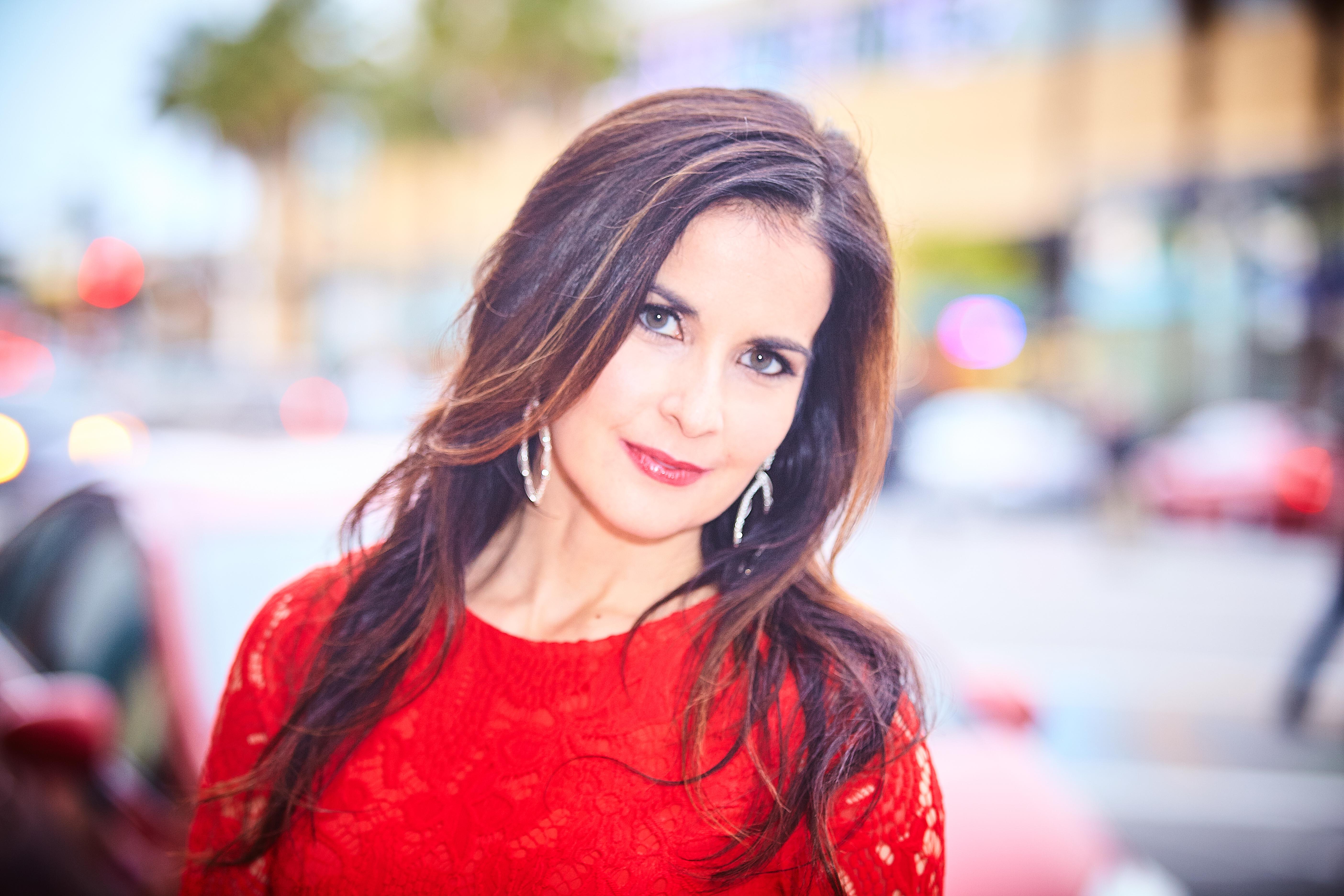 actor Stacey J. Aswad large photo