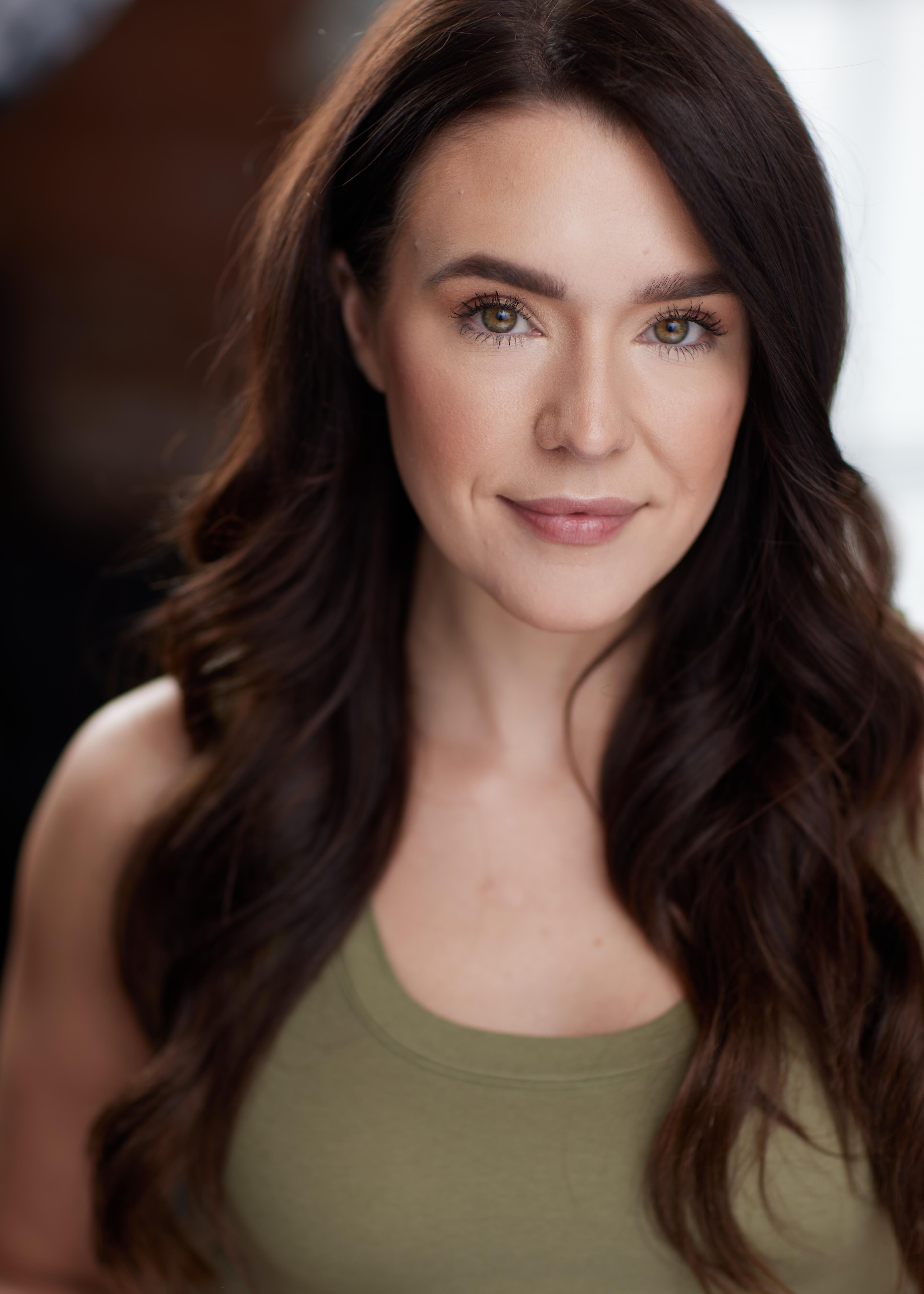 actor Kinsey Leigh Redmond large photo