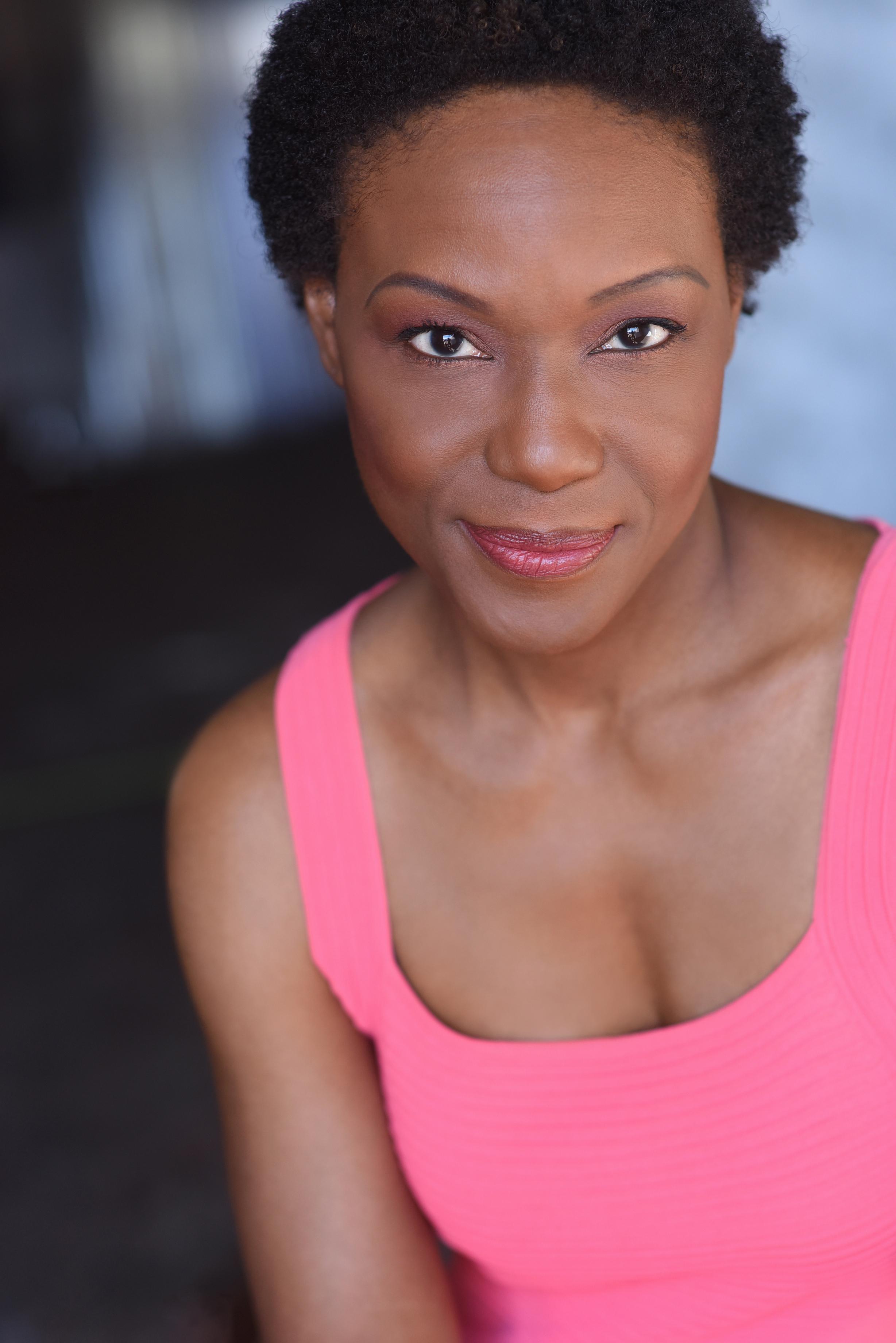 actor Joanna Gentry large photo