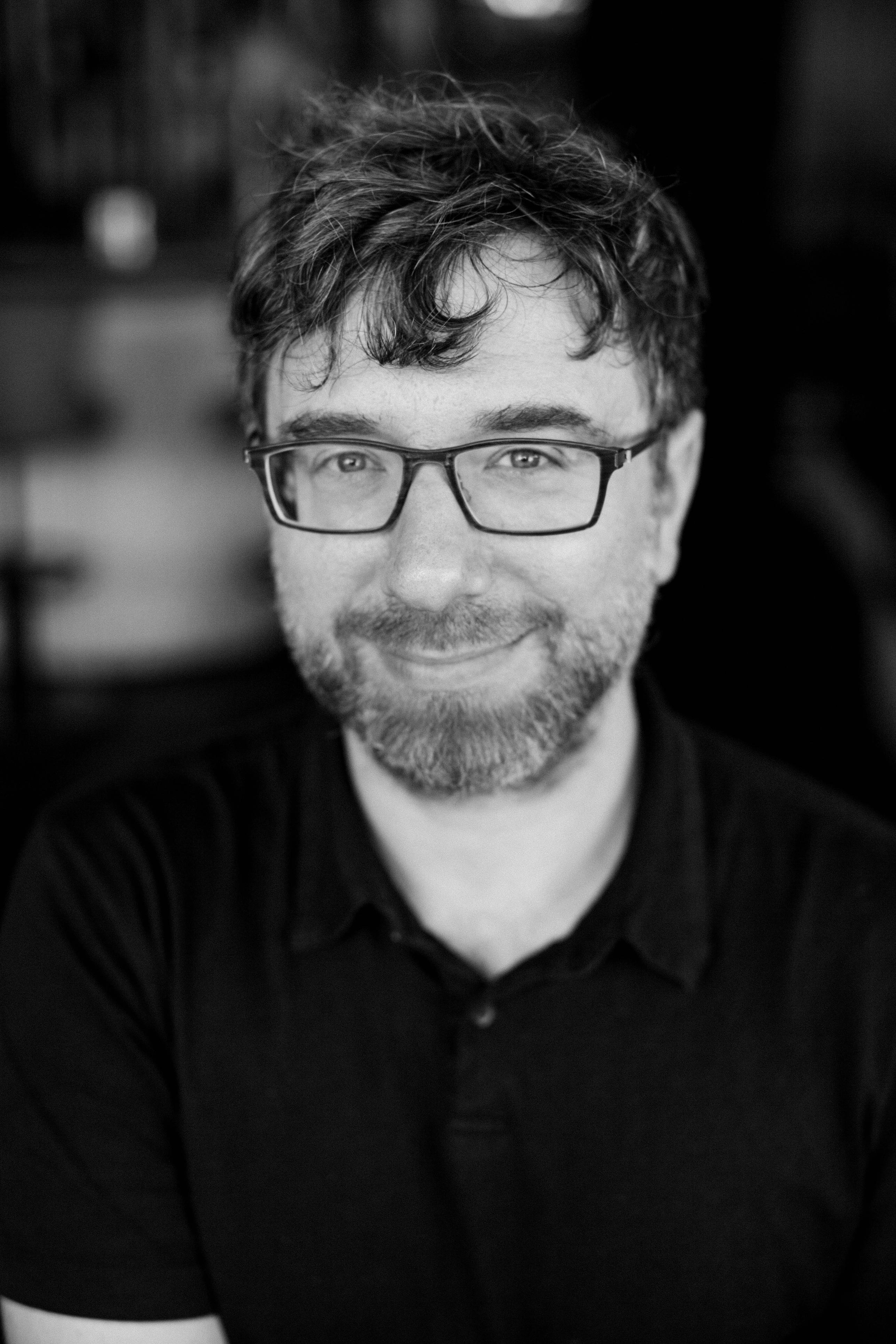 actor Barney Cokeliss large photo