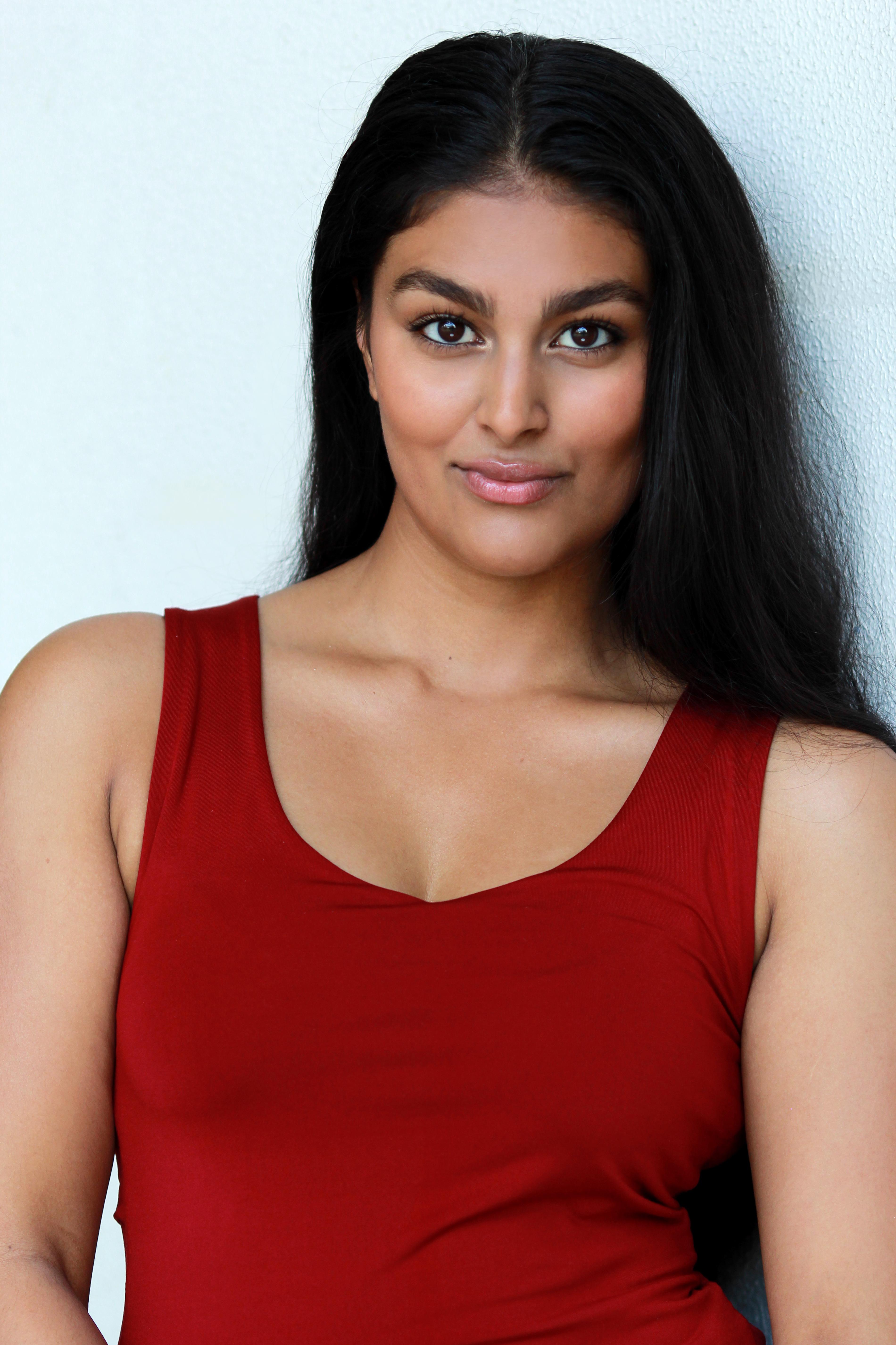 actor Jasmine Barui large photo