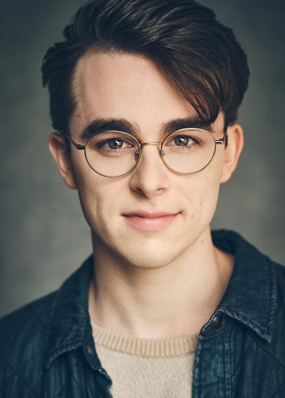 actor Skyler Seymour large photo