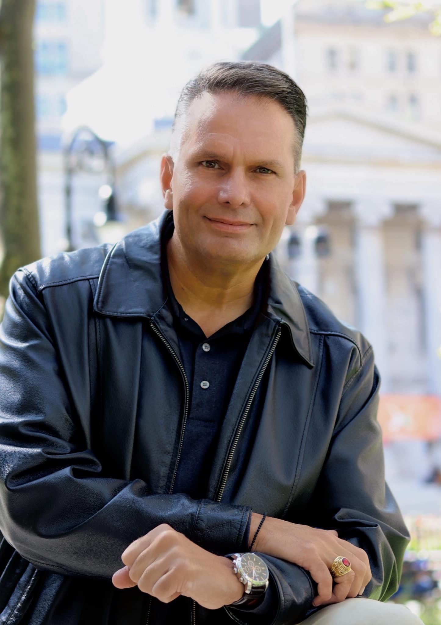 actor Tommy Bayiokos large photo