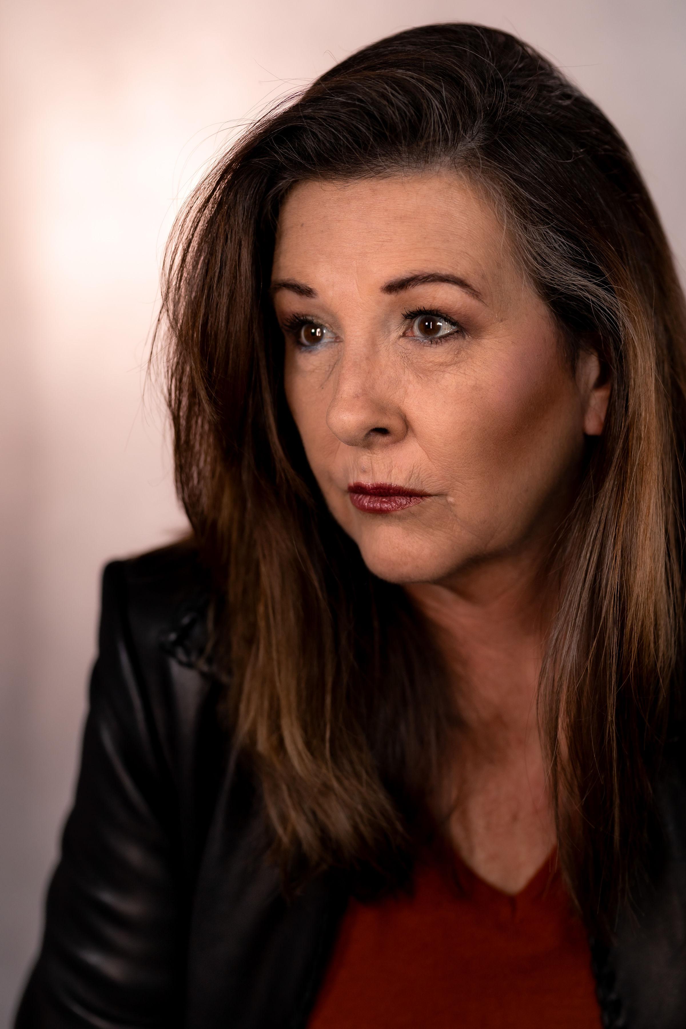 actor Kelly Montgomery Hutchings large photo