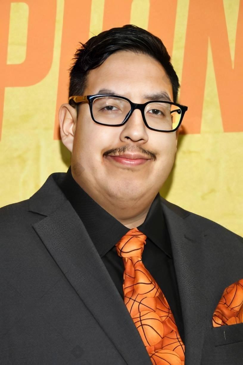 actor Tom Sinclair large photo