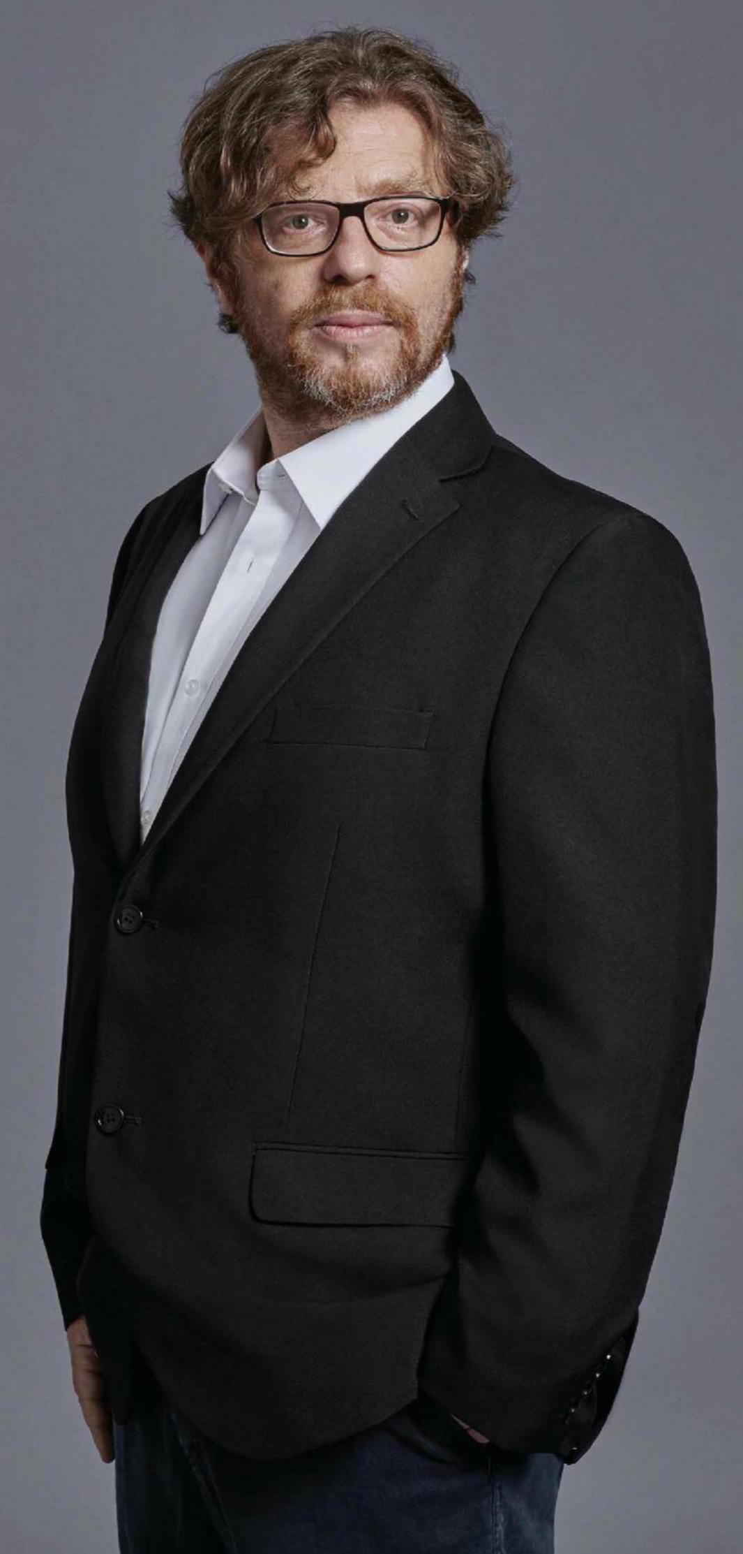 actor Seani Love large photo