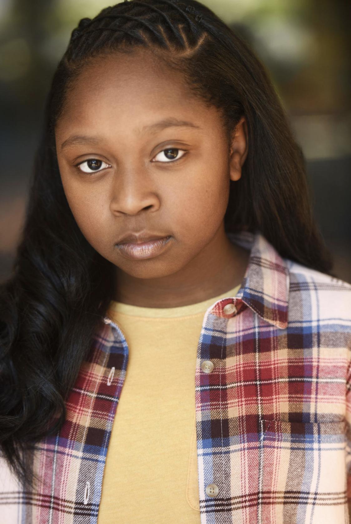 actor Londyn Rhys Hill large photo