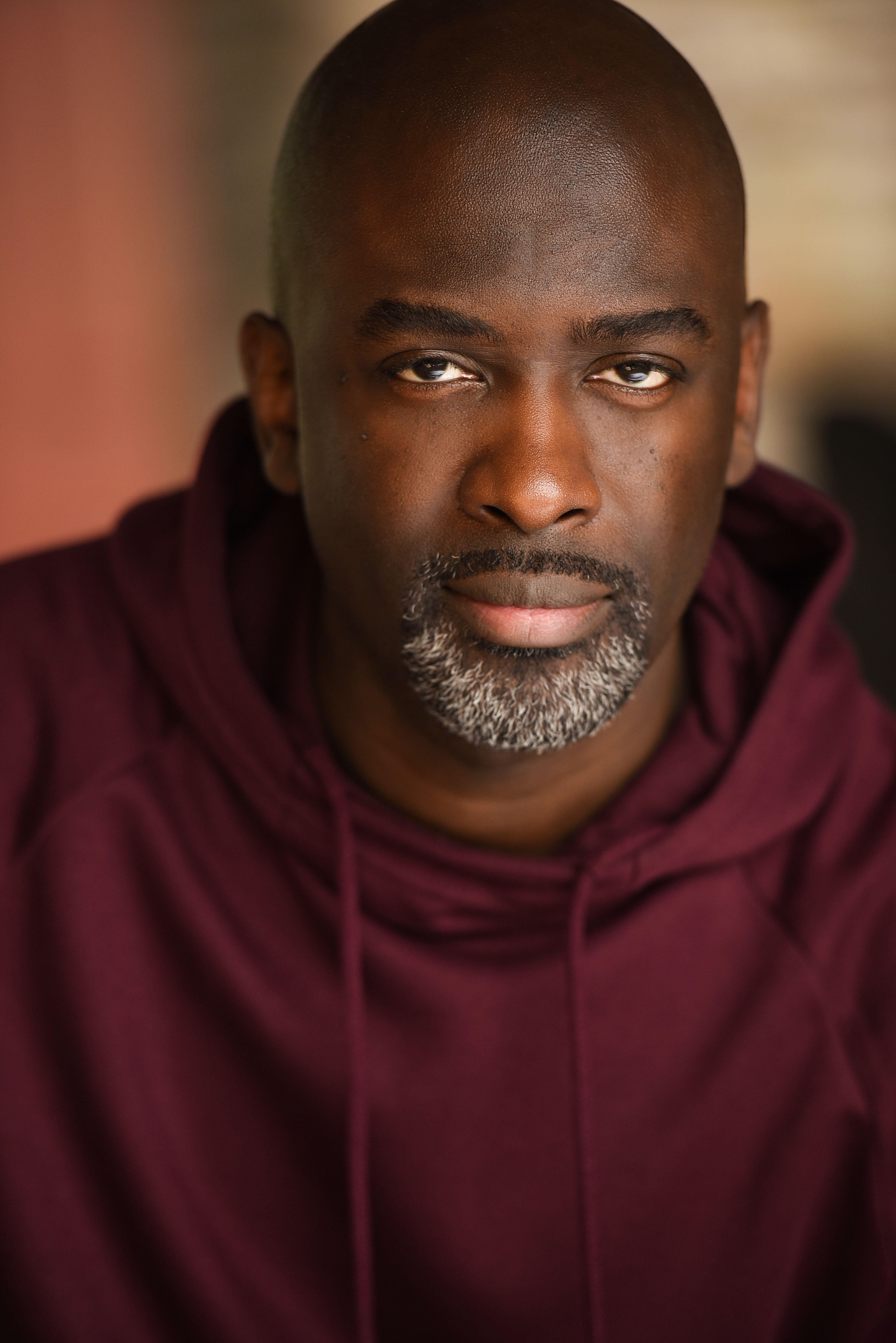 actor Carl Kennedy large photo