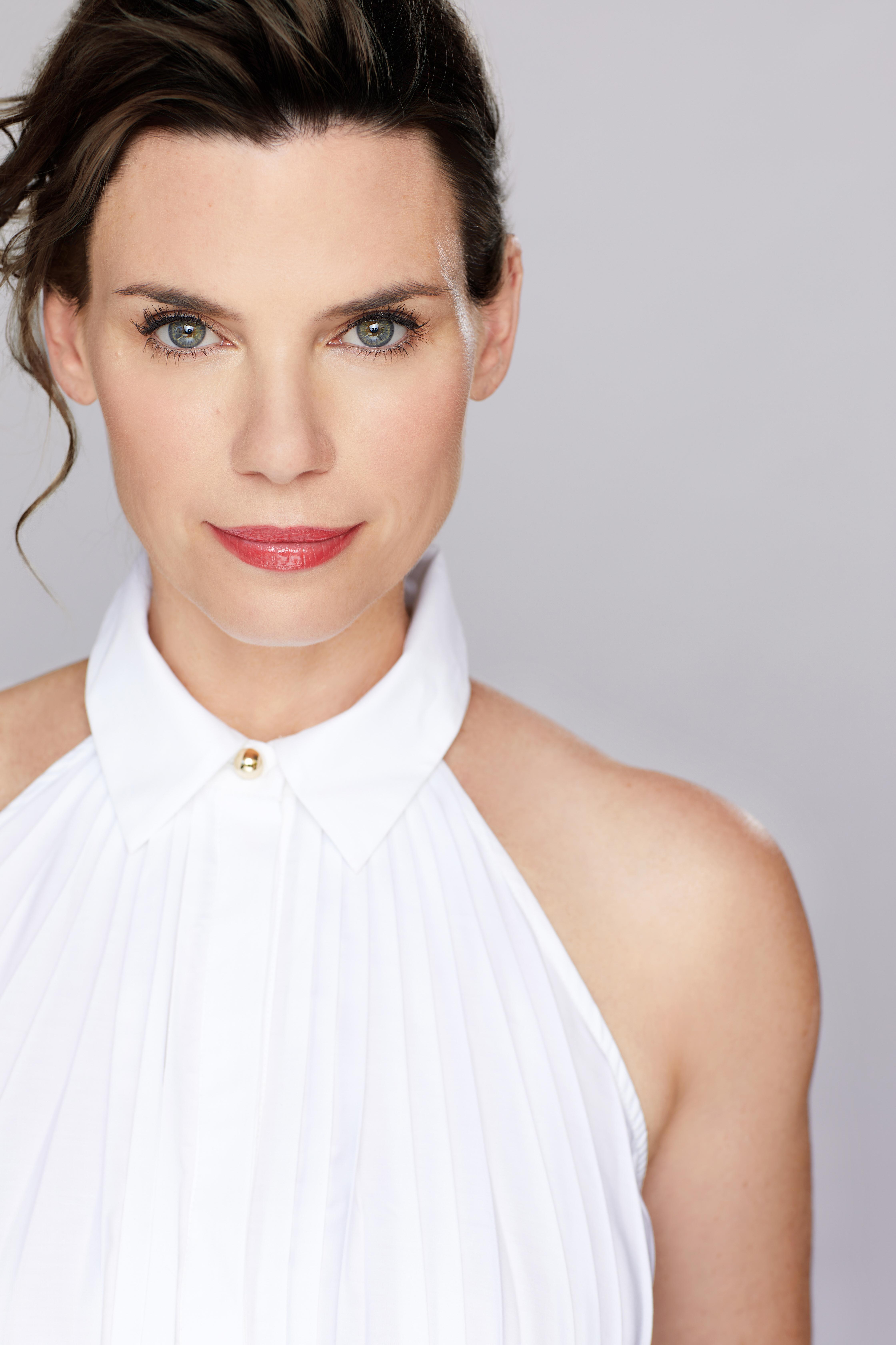 actor Erin Spencer large photo