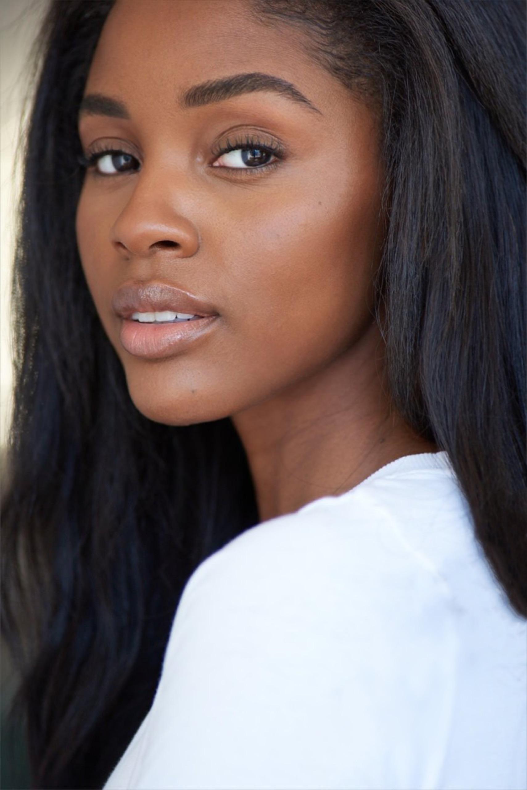 actor Naomi Baker large photo