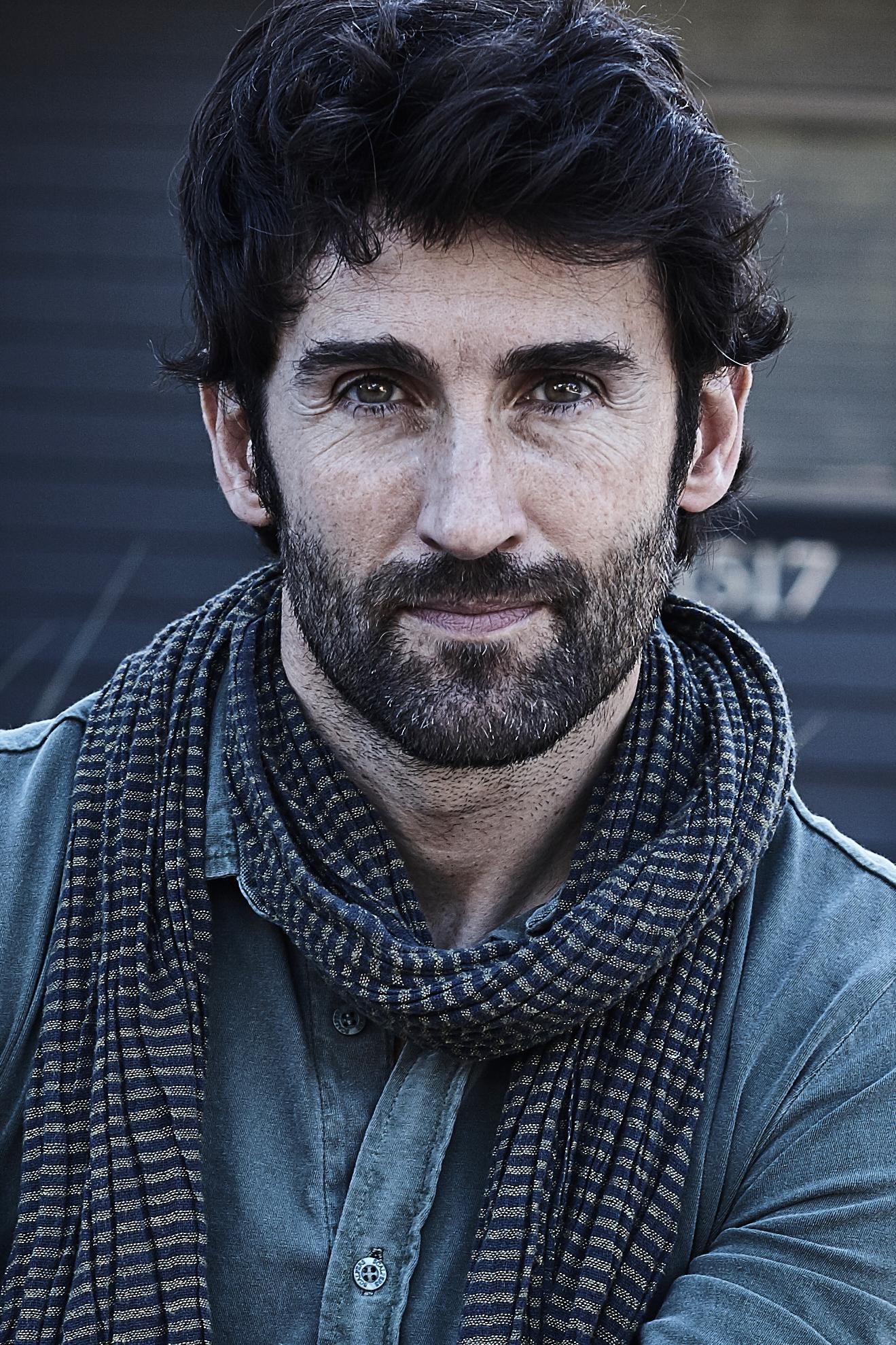 actor Christian Rodrigo large photo