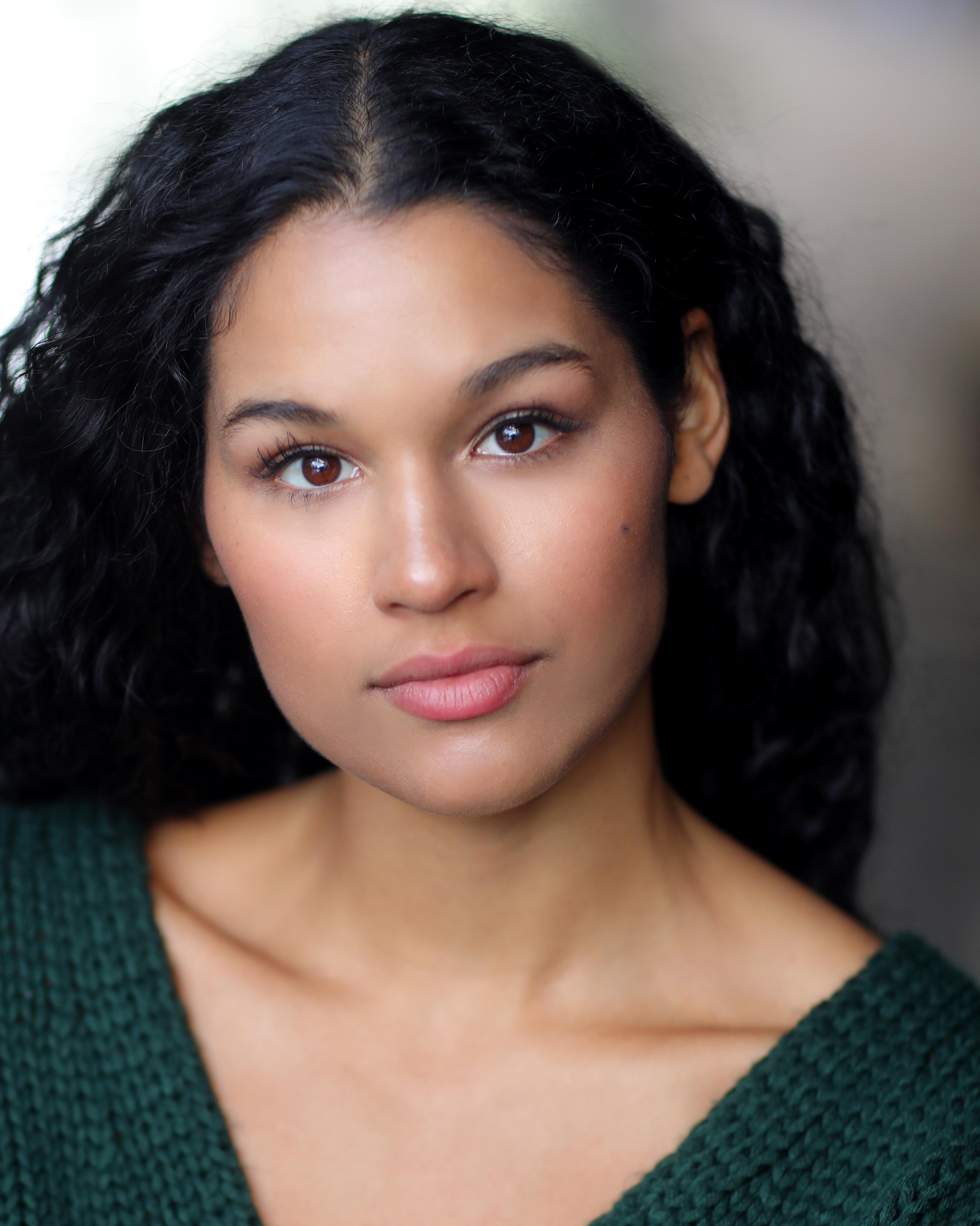 actor Mara Huf large photo