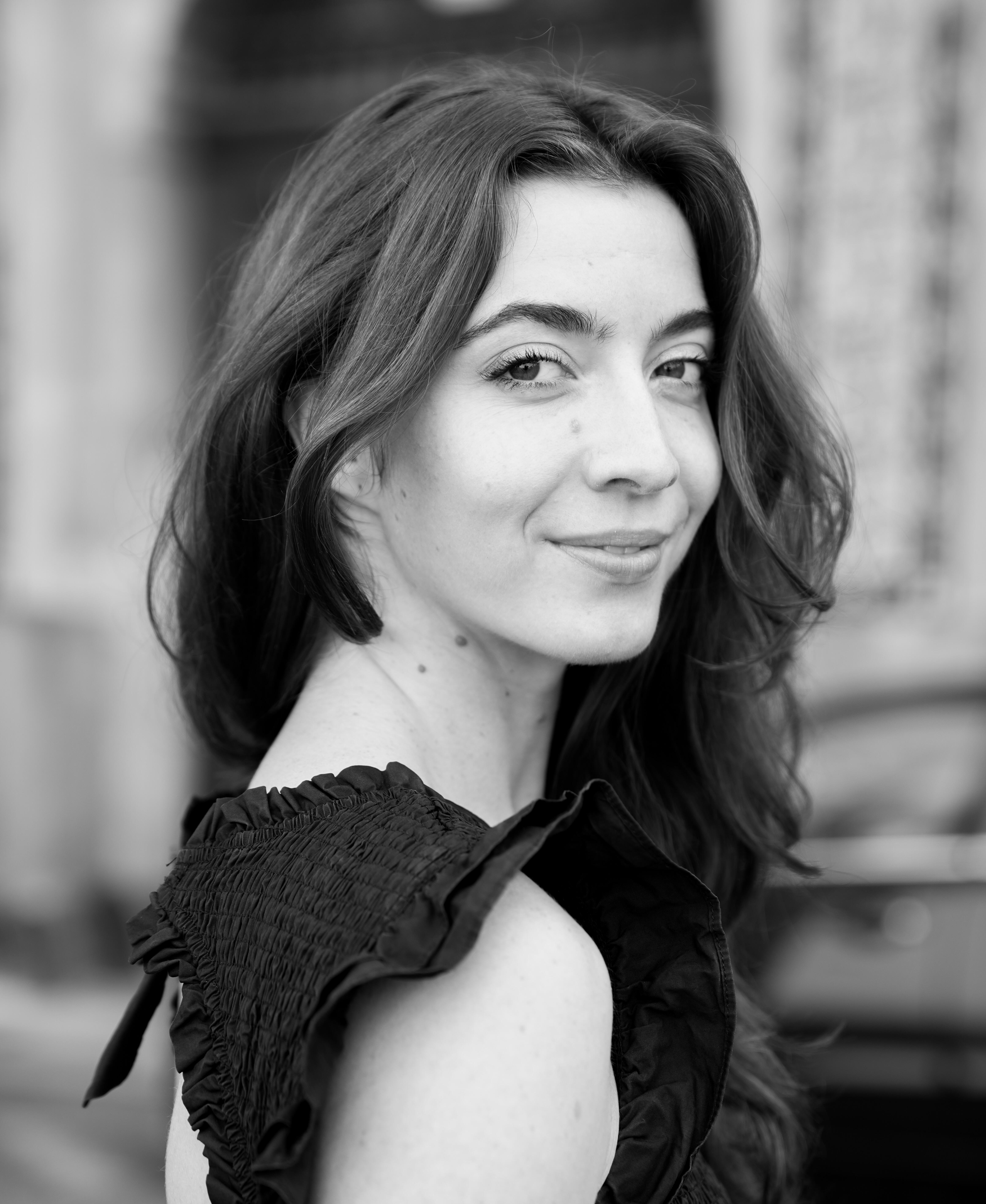 actor Coline Atterbury large photo