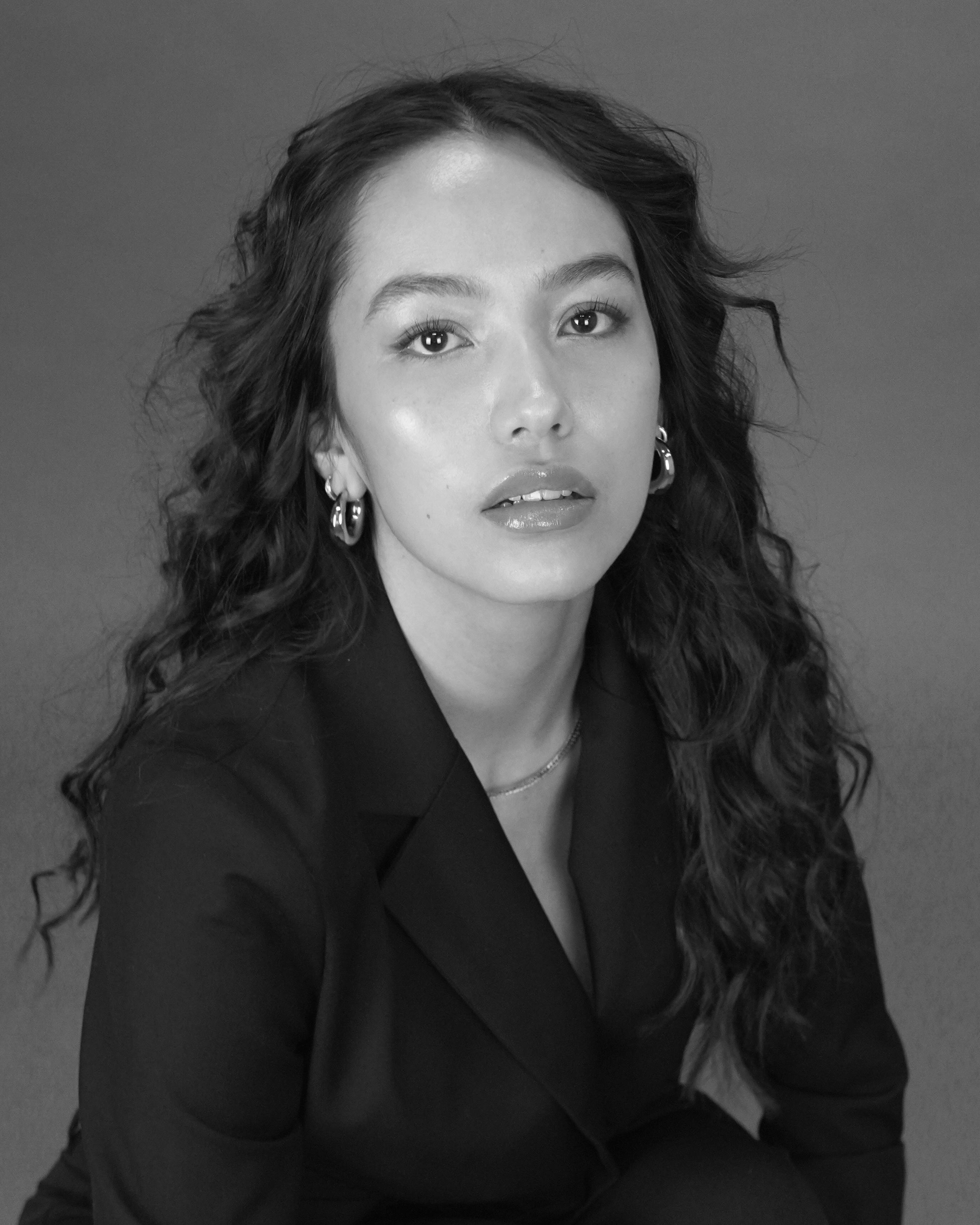 actor Jasmine Vega large photo