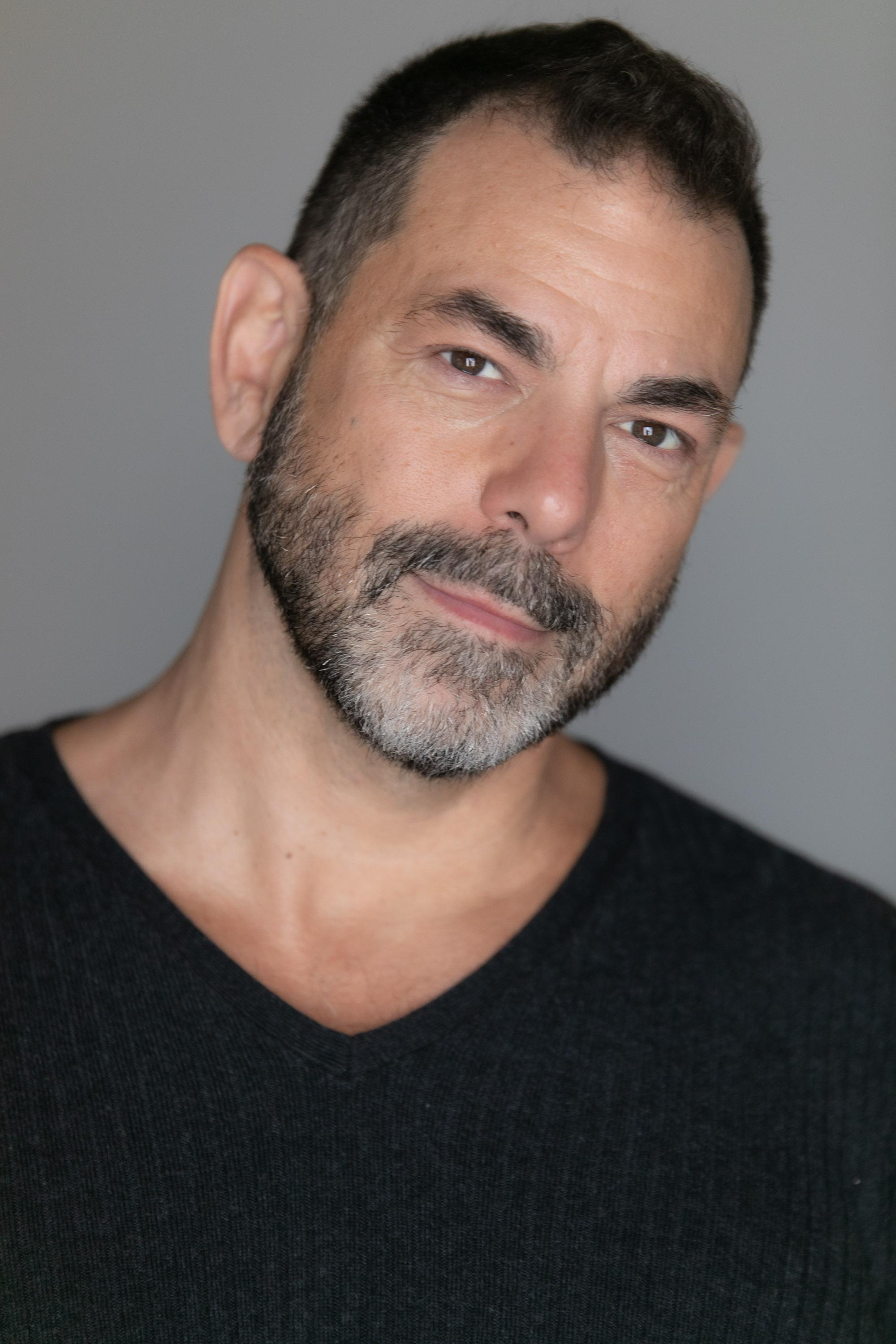 actor Chuck Saculla large photo