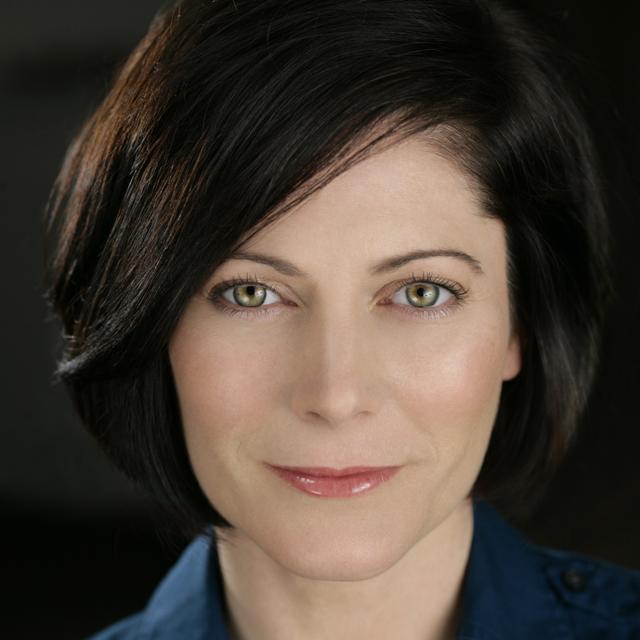 actor Caroline Strong large photo