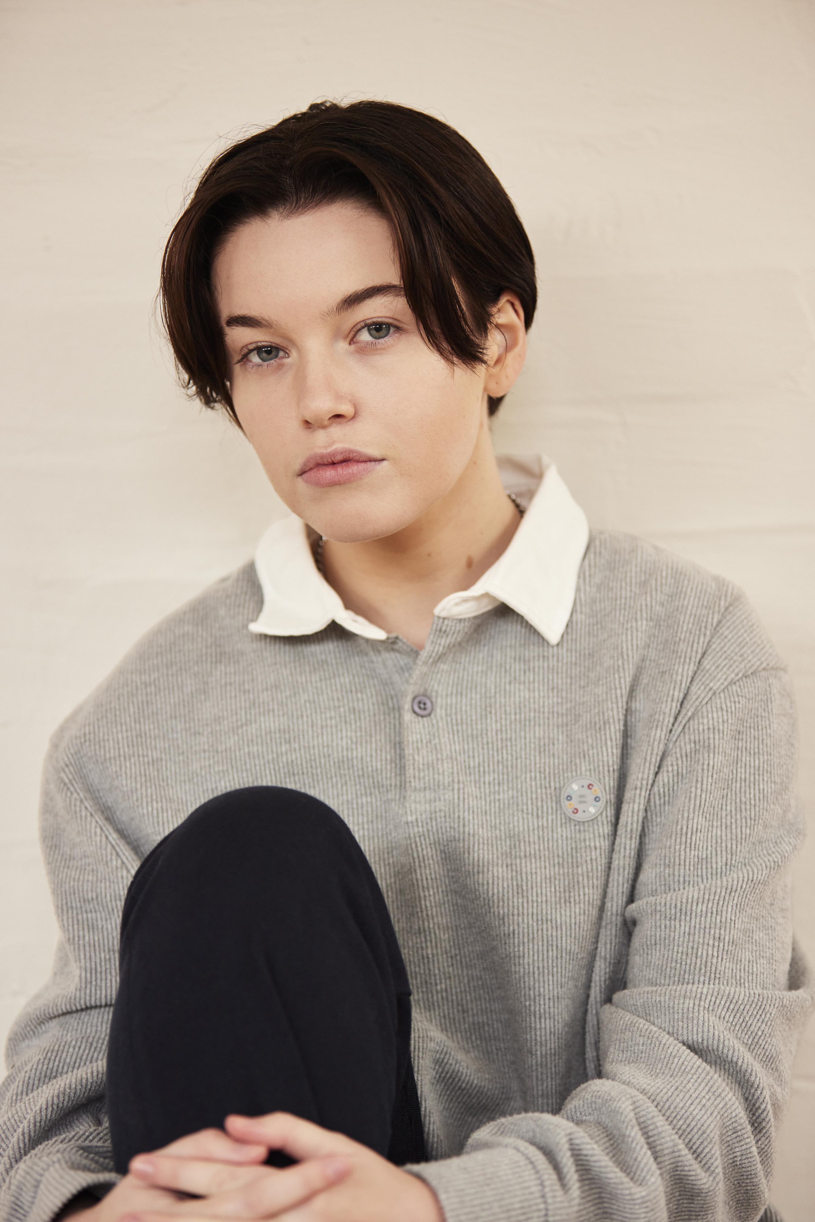 actor Max McKenna large photo