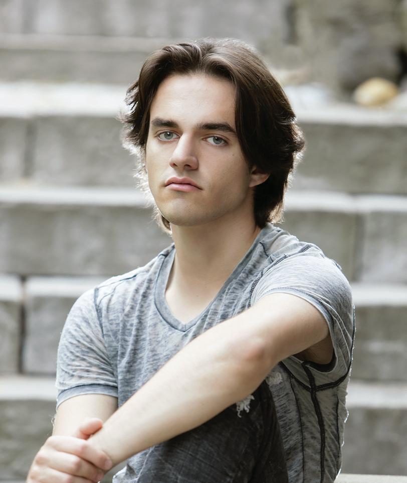 actor Kyle Meagher large photo