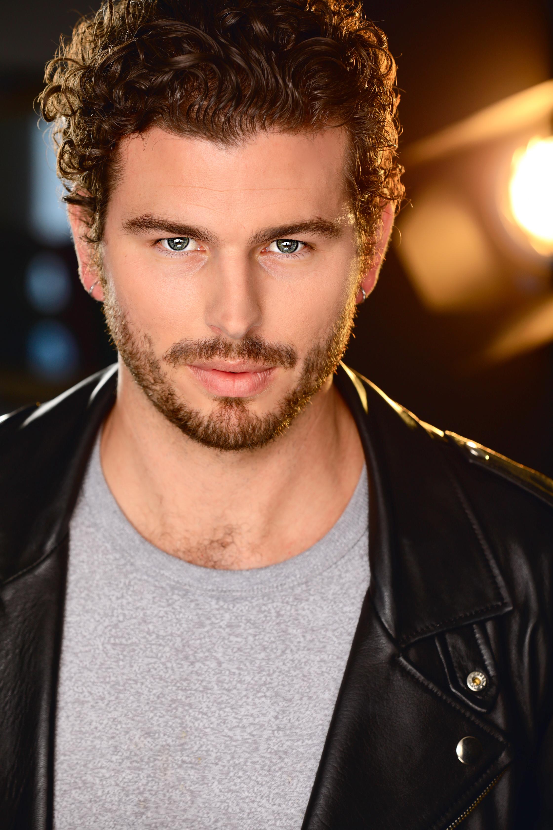 actor Andrew Spach large photo